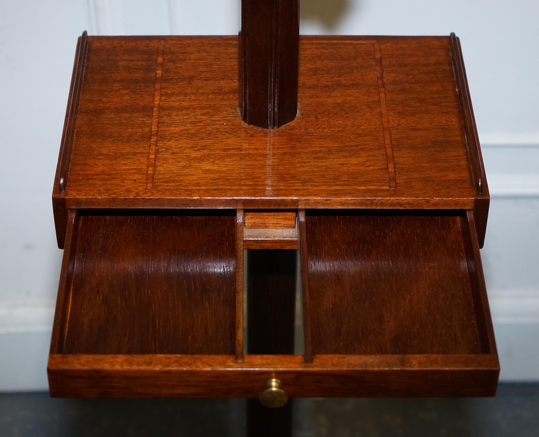 RARE HARRODS LONDON ENGLISH READING LAMP STAND SIDE TABLE WiTH LAMP For Sale 2