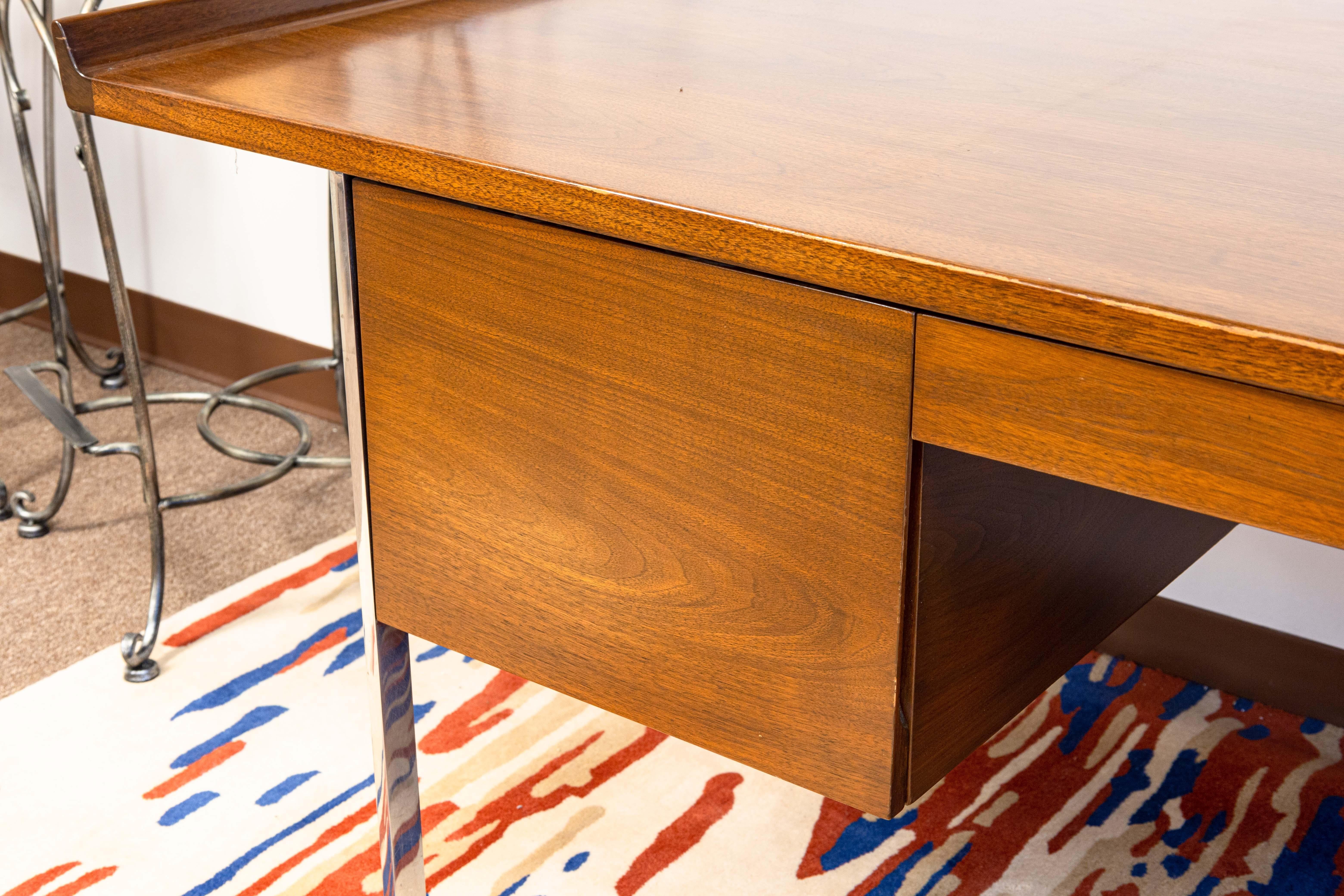 Rare Harvey Probber Mid Century Modern Walnut and Chrome Executive Writing Desk 5