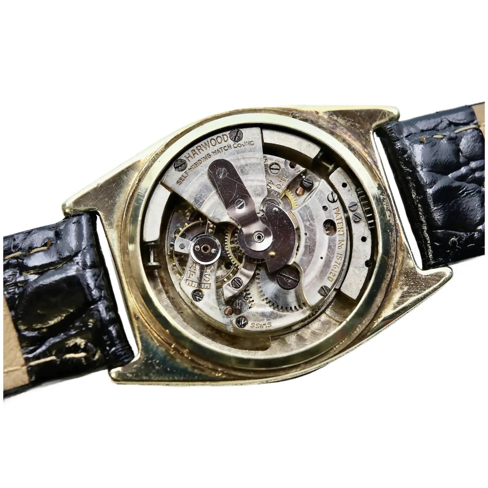 Rare Harwood Early Automatic Wrist Watch in 14K Solid Gold In Good Condition For Sale In Boston, MA