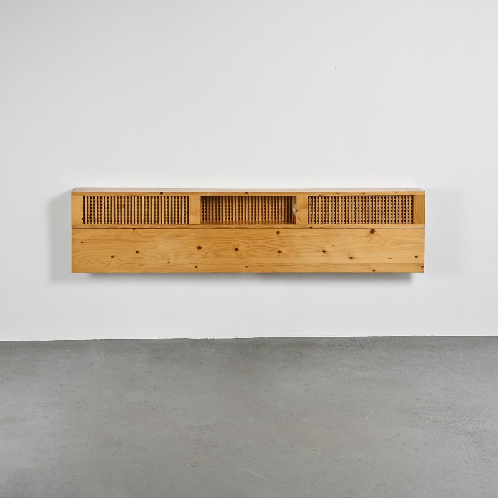 Rare tête de lit de Charlotte Perriand, France circa 1970 Bon état à VILLEURBANNE, FR