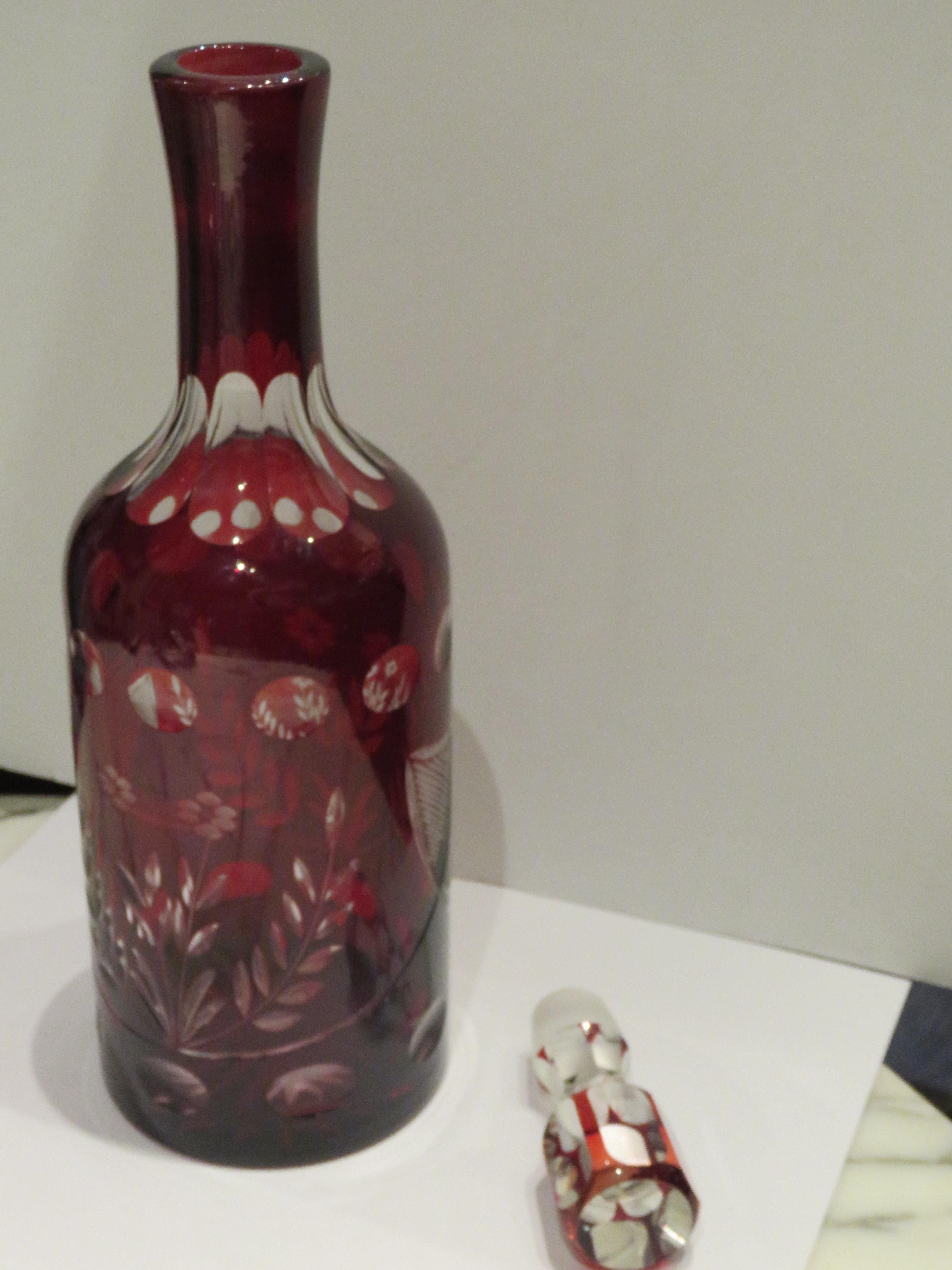 Seltene schwere 19. Jahrhundert Französisch Rubinrot Schliff Kristall klar Wein Likör Dekanter im Zustand „Gut“ im Angebot in New York, NY