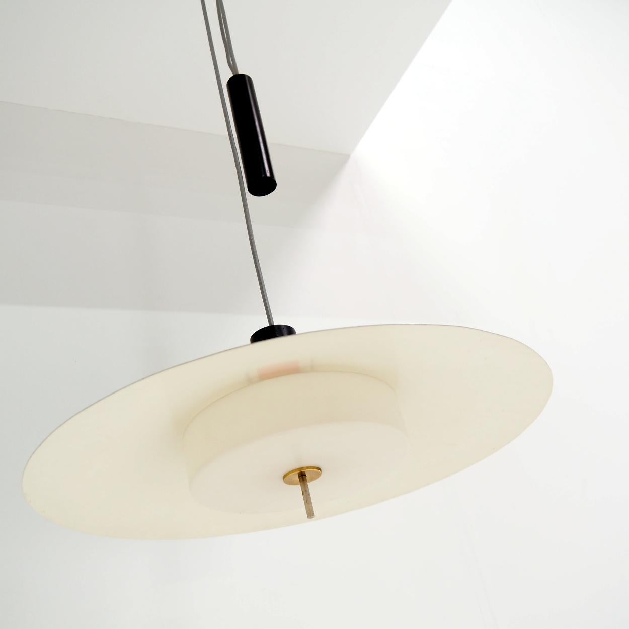 XX secolo Rara lampada regolabile in altezza in metallo nero degli anni '50 in vendita