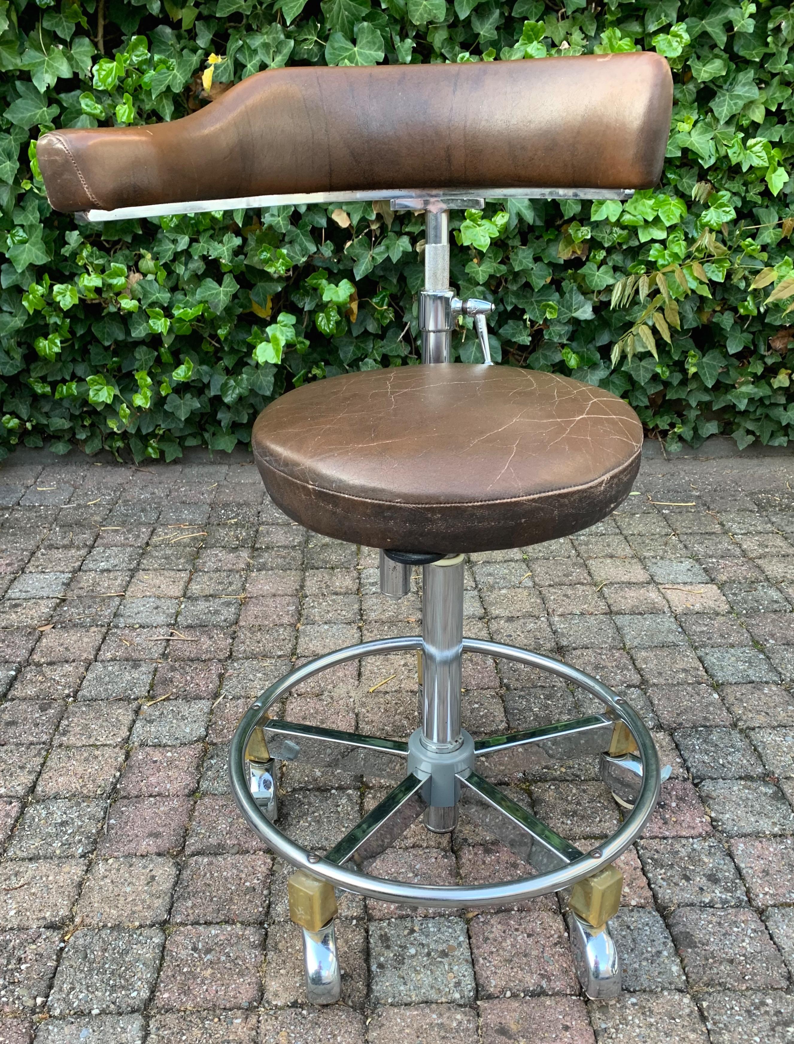 Rare & Height Adjustable Industrial Chrome Artist Studio Spindle Chair or Stool In Good Condition In Lisse, NL