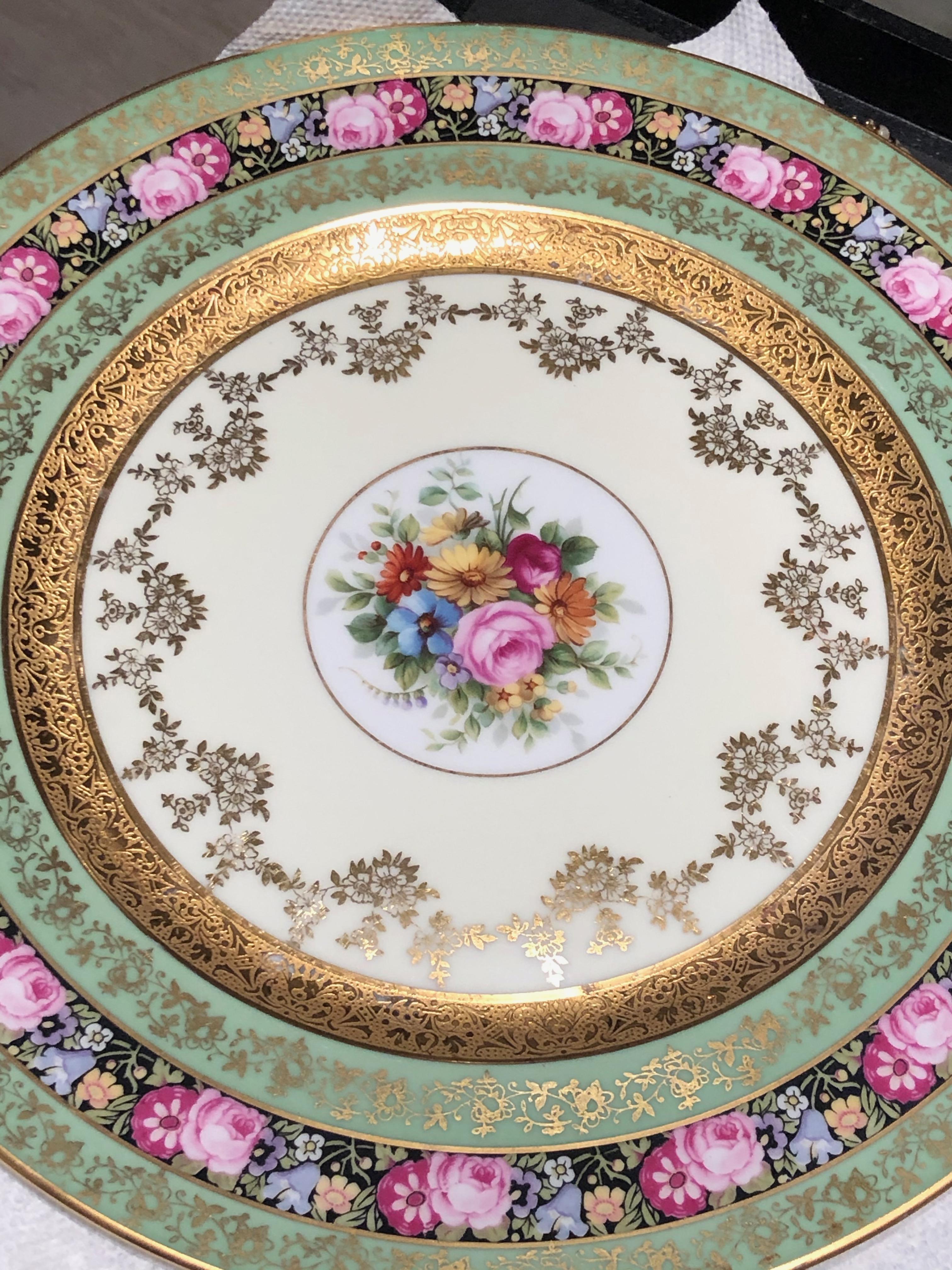 Rare Heinrich & Co. Selb Floral Gold Encrusted Service Cabinet Plates Set of 11 For Sale 2
