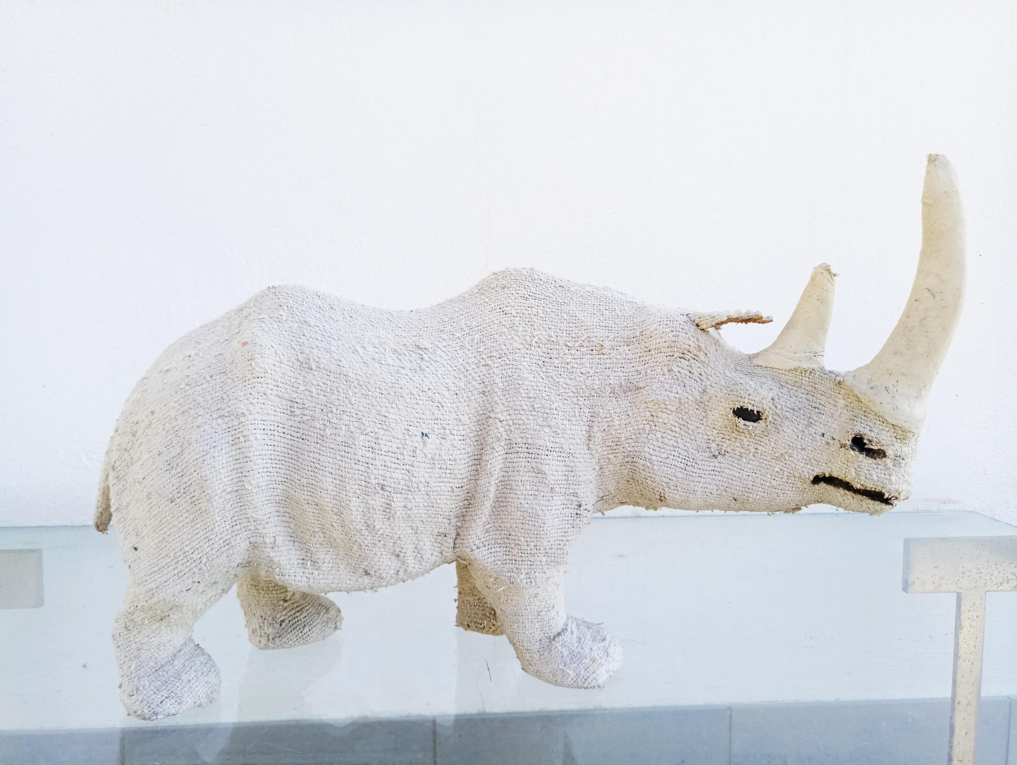 20ième siècle Rare sculpture Rhino en tissu à ourlet hélicoïdal, années 1950 en vente