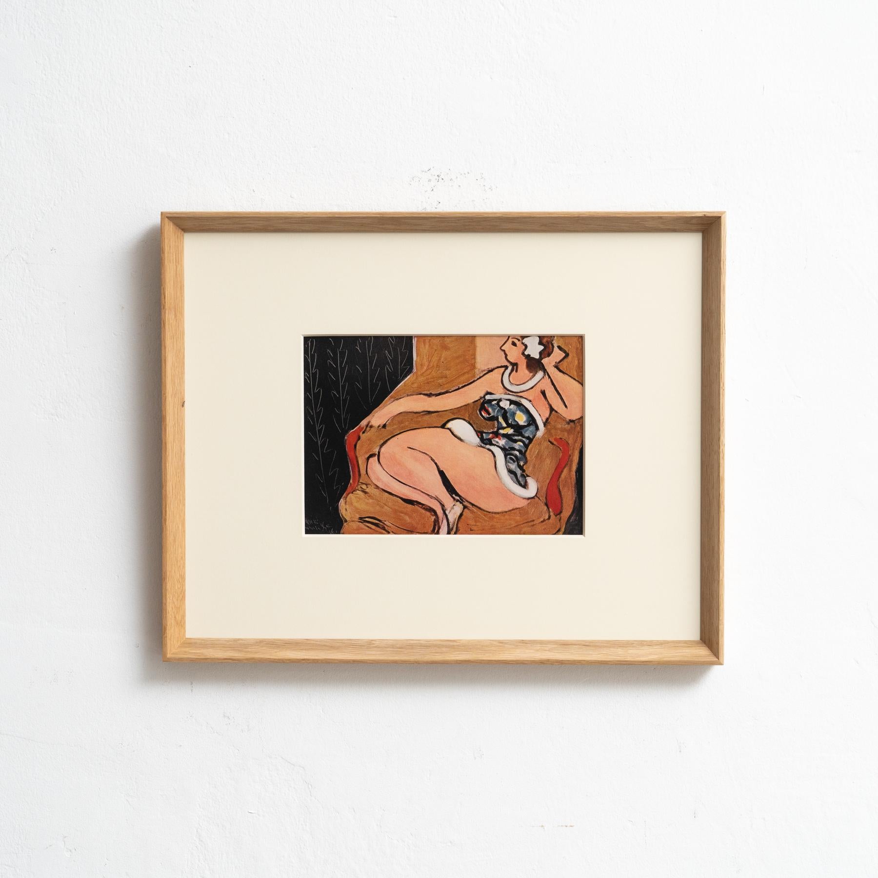 Adéntrate en el brillo intemporal de Henri Matisse con este extraordinario cliché en color, editado con maestría por Editions du Chêne en París, Francia, en 1943. Adornado con un impresionante marco de madera maciza de 54 cm de ancho, 43,5 cm de