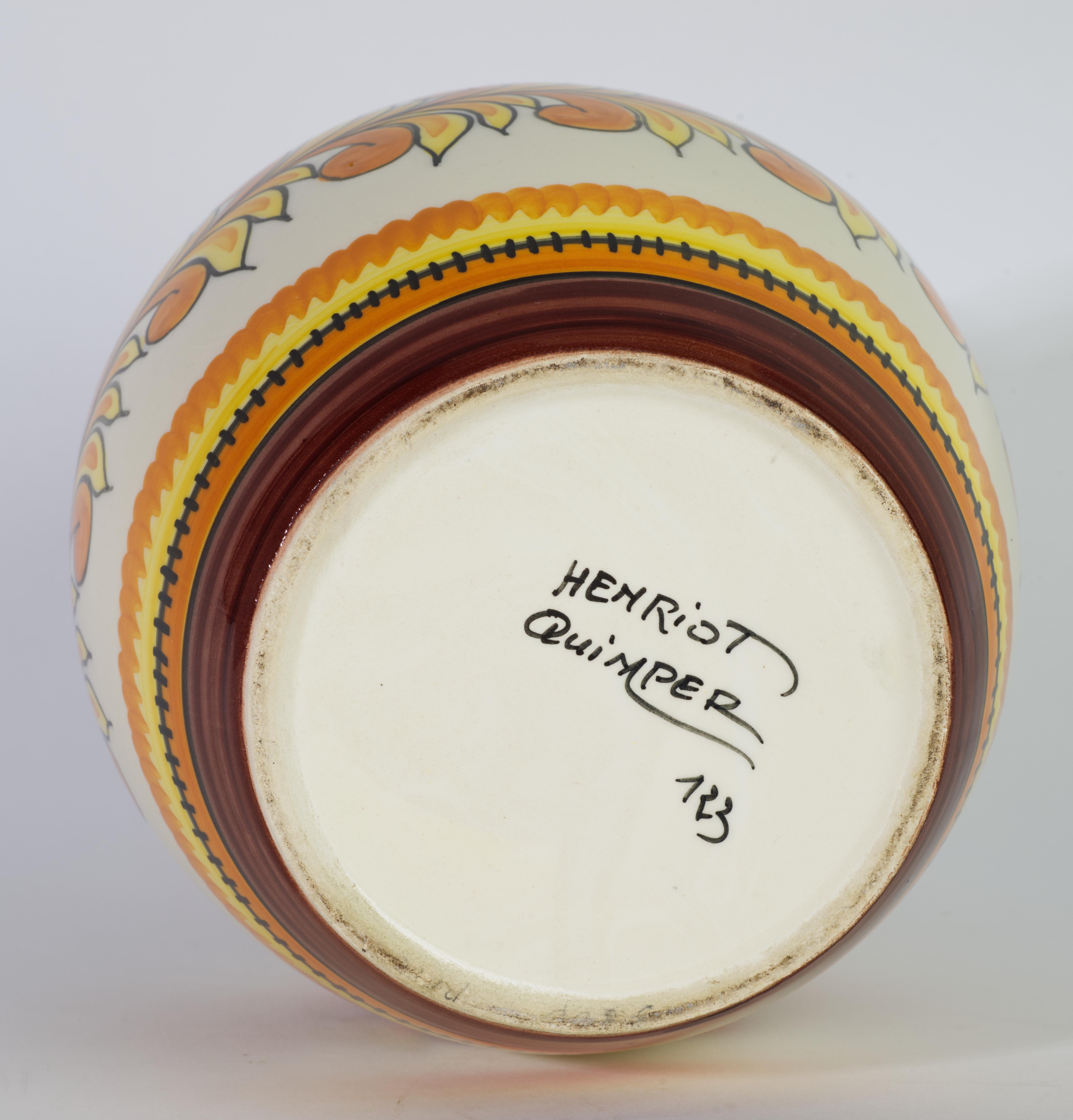 Rare Henriot Quimper France Faience Vase, Abstract Hand Painted Decor In Good Condition For Sale In Clifton Springs, NY