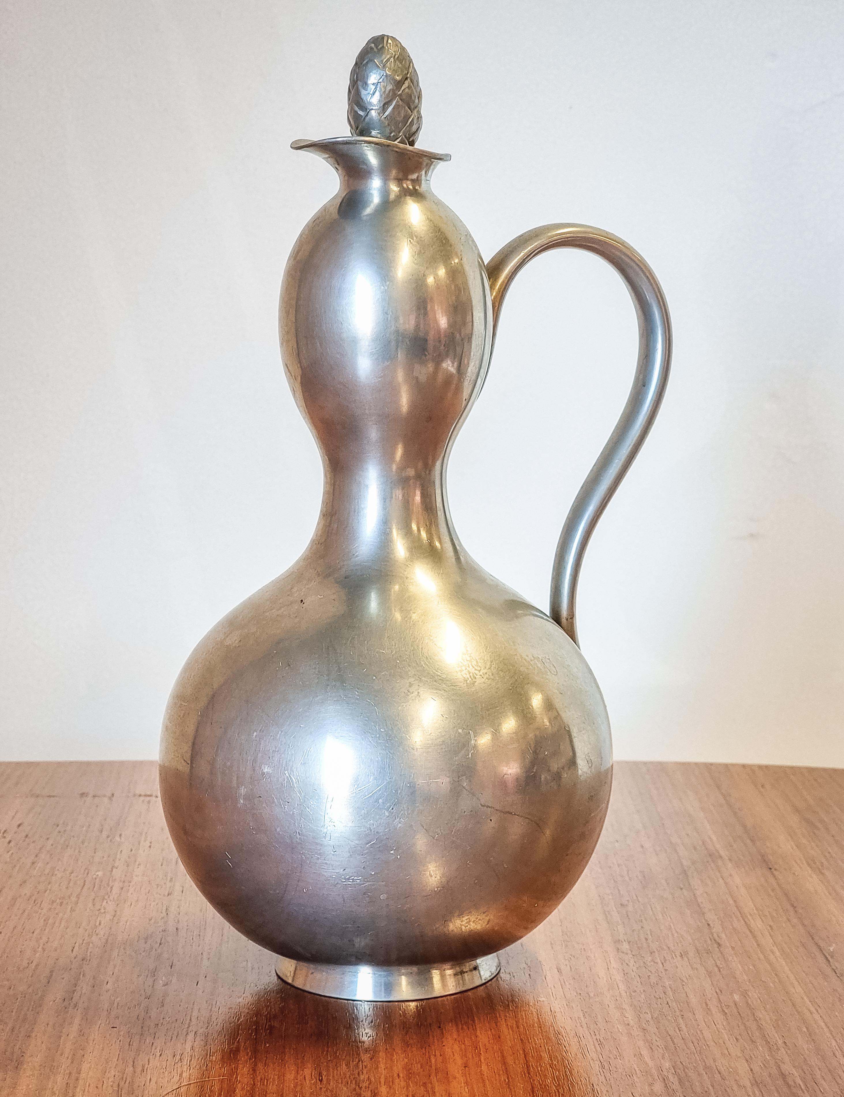 Rare Herman Bergman, Wine Pitcher, Pewter, Swedish Grace, 1931 In Good Condition For Sale In Stockholm, SE