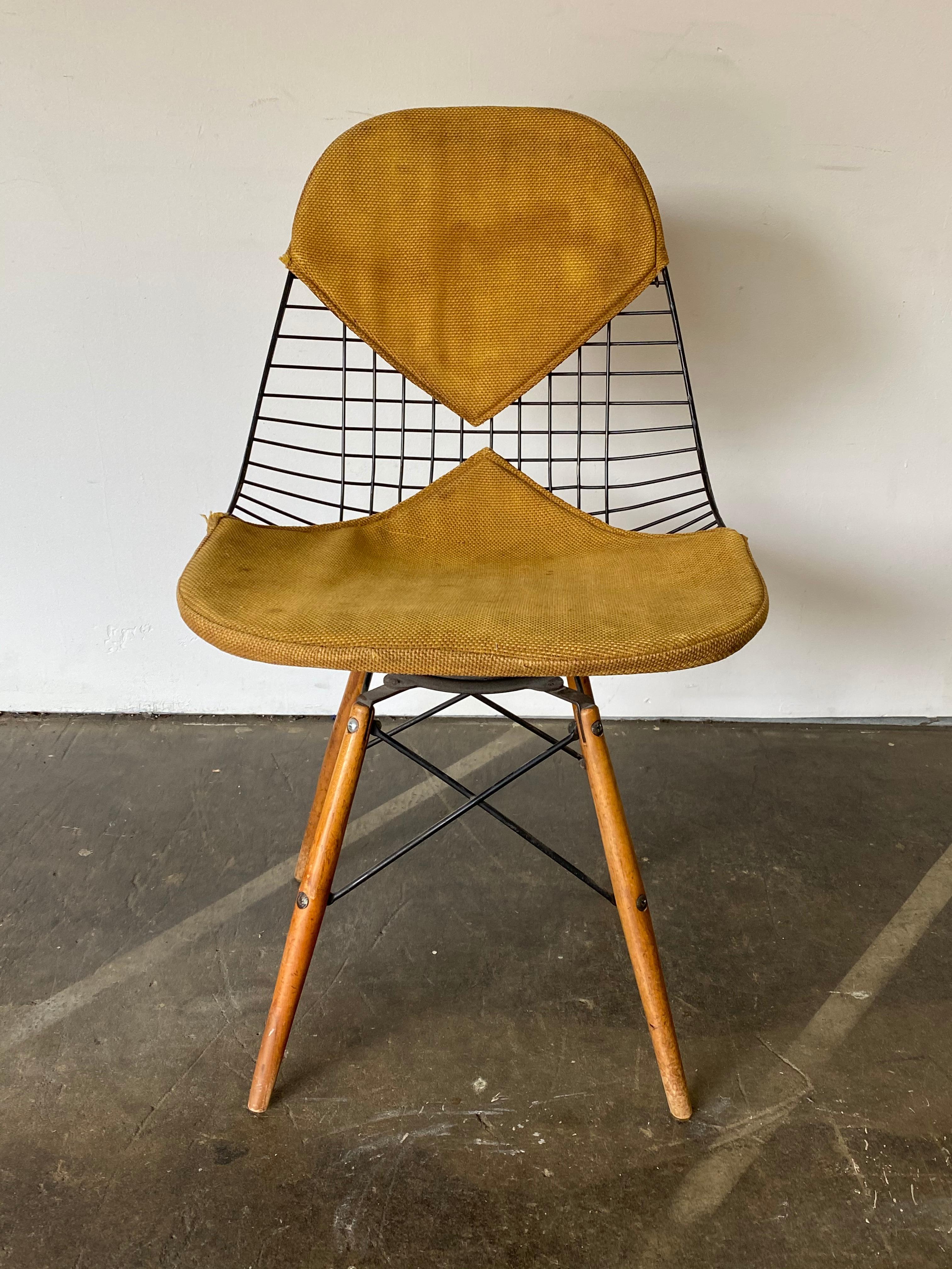 American Rare Herman Miller PKW-2 Wire Chair on Seng Swivel Base