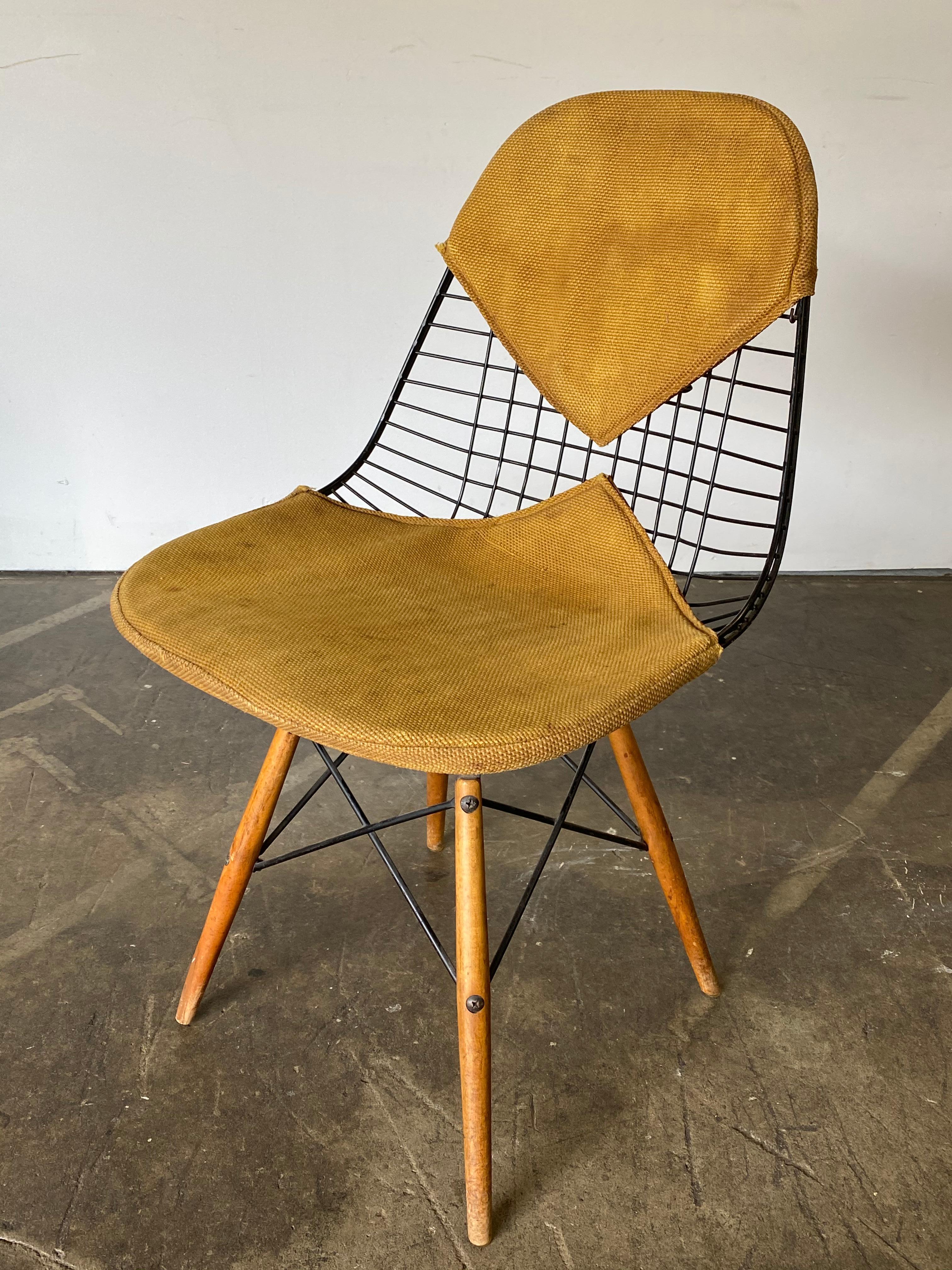 Rare Herman Miller PKW-2 Wire Chair on Seng Swivel Base In Good Condition In Brooklyn, NY