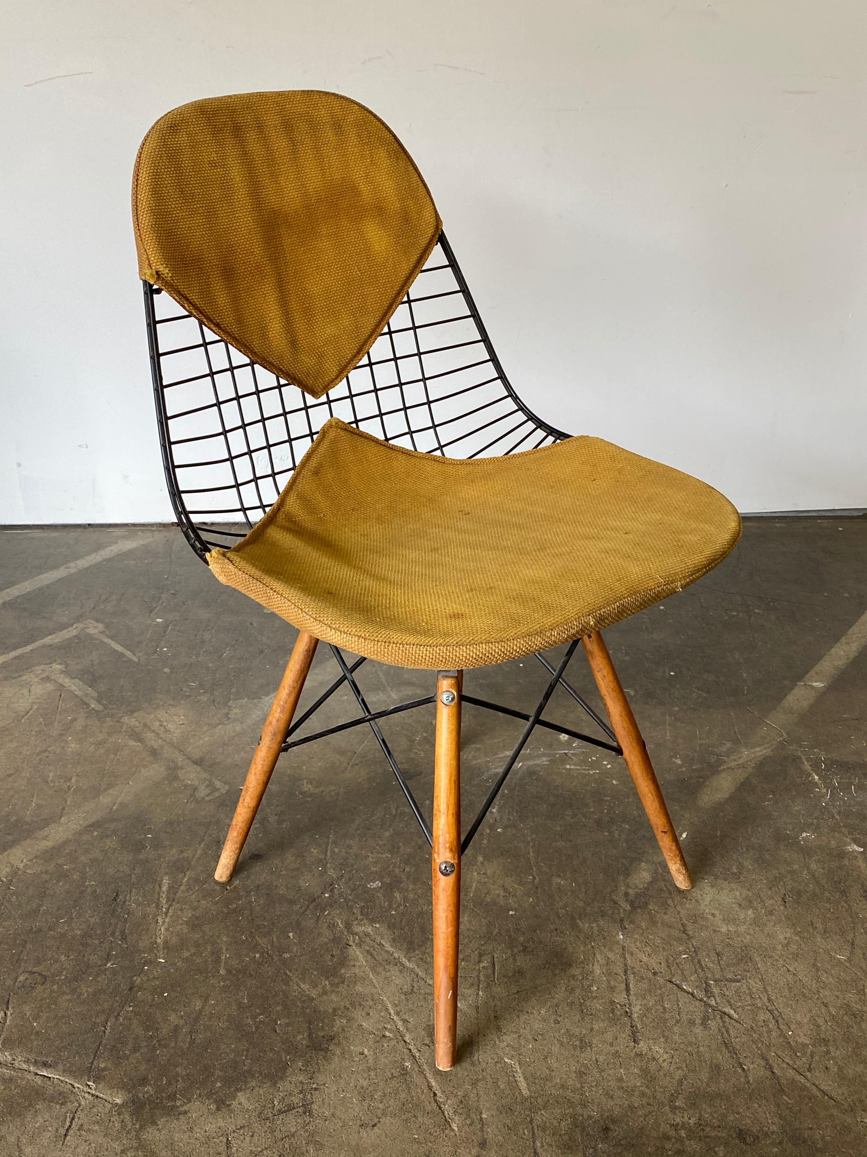 20th Century Rare Herman Miller PKW-2 Wire Chair on Seng Swivel Base