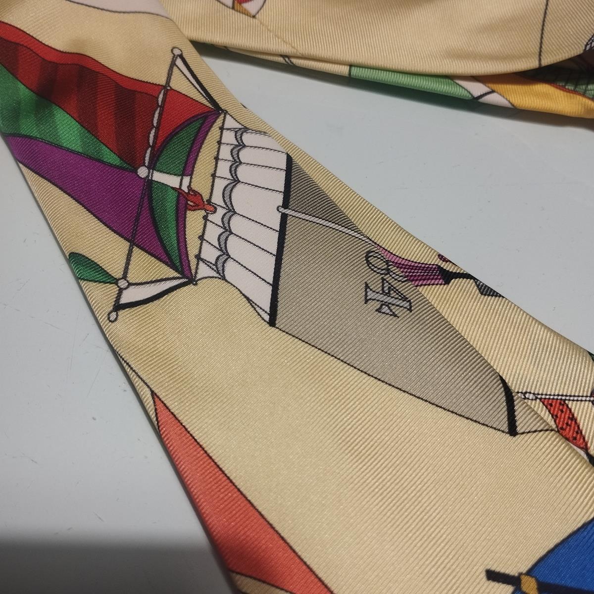 Rare Hermès Air Balloons Tie In Excellent Condition For Sale In Gazzaniga (BG), IT