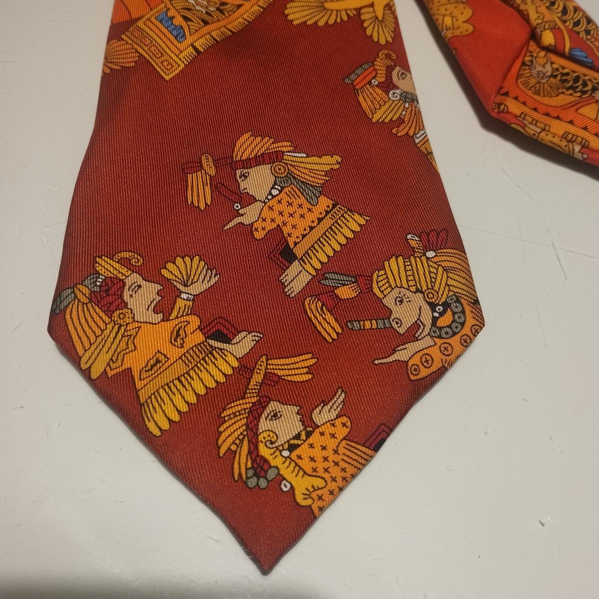 From a private collection
Rare, chic and funny Hermès tie
American indians theme
100% Silk
Made in France
Multicolored print
Great conditions
Fast shipping from Italy included in the price !
