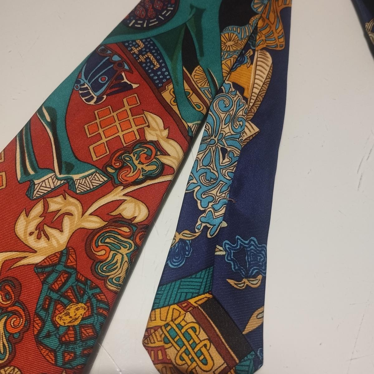 Black Rare Hermès Art Des Steppes Silk Tie For Sale
