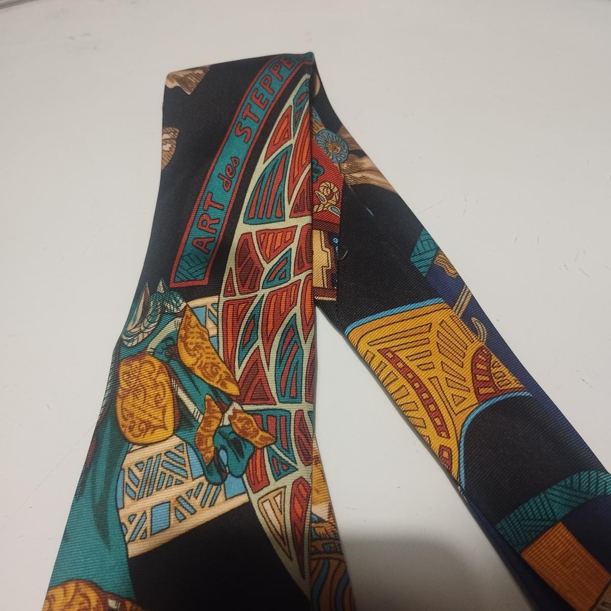 Rare Hermès Art Des Steppes Silk Tie In Excellent Condition For Sale In Gazzaniga (BG), IT
