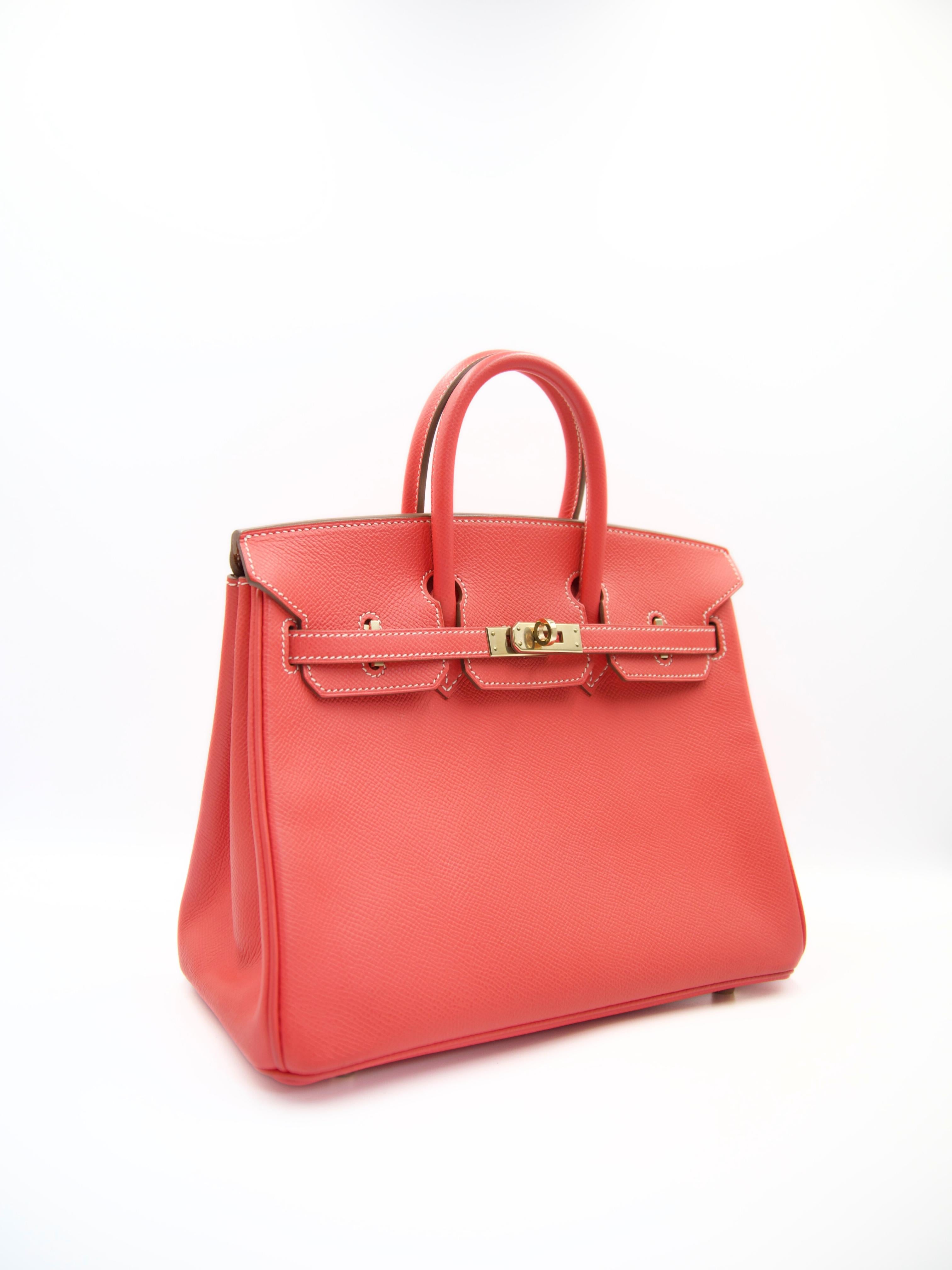 Rare Candy Collection Preloved Hermès Birkin 25cm 'Verso' in Rouge Jaipur with Gold Interior

Retourne

Epsom Leather with Permabrass Hardware

O Stamp / Copy Receipt 

Preloved Condition: Excellent 

Measurements: 10