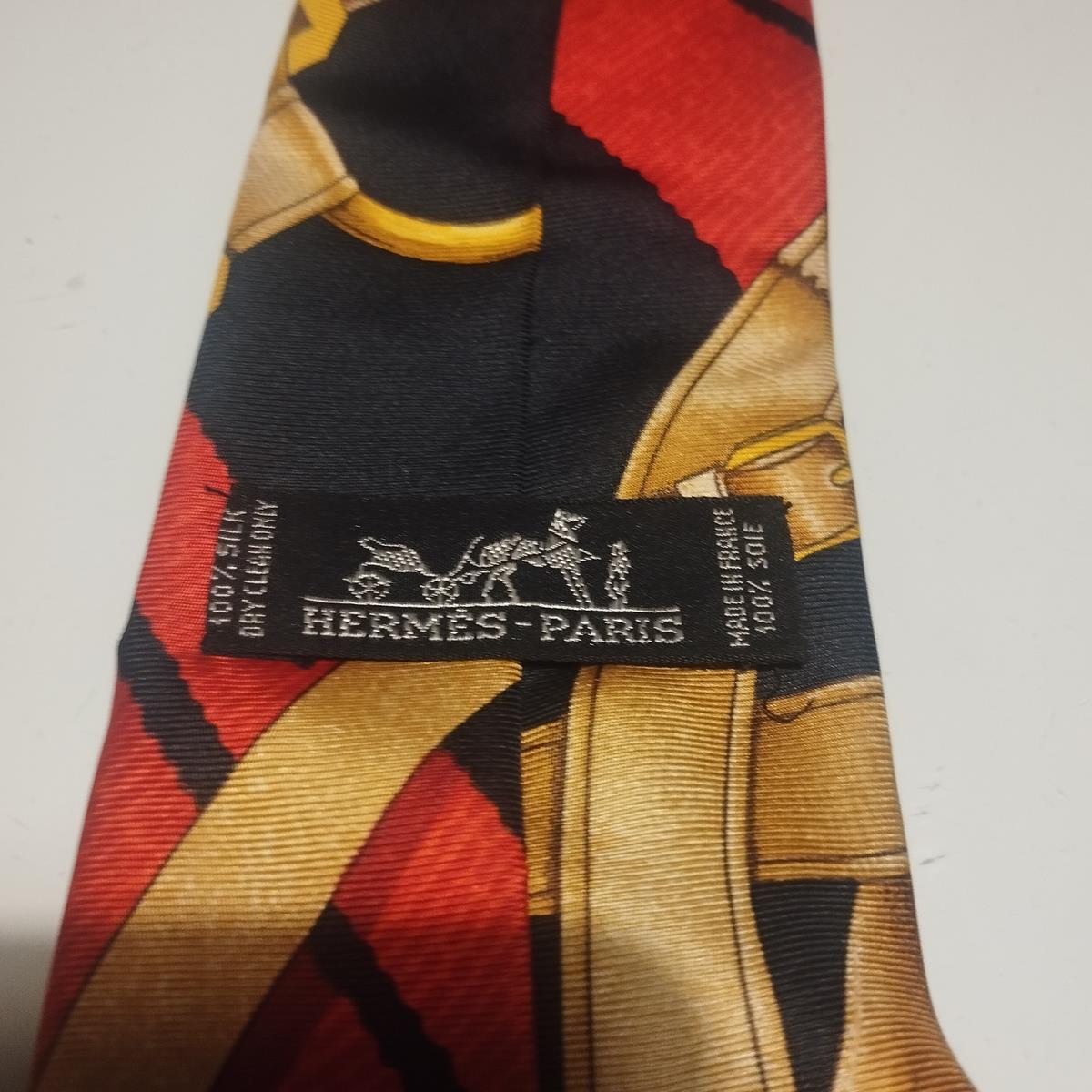 Rare Hermès Buckles Silk Tie For Sale 1