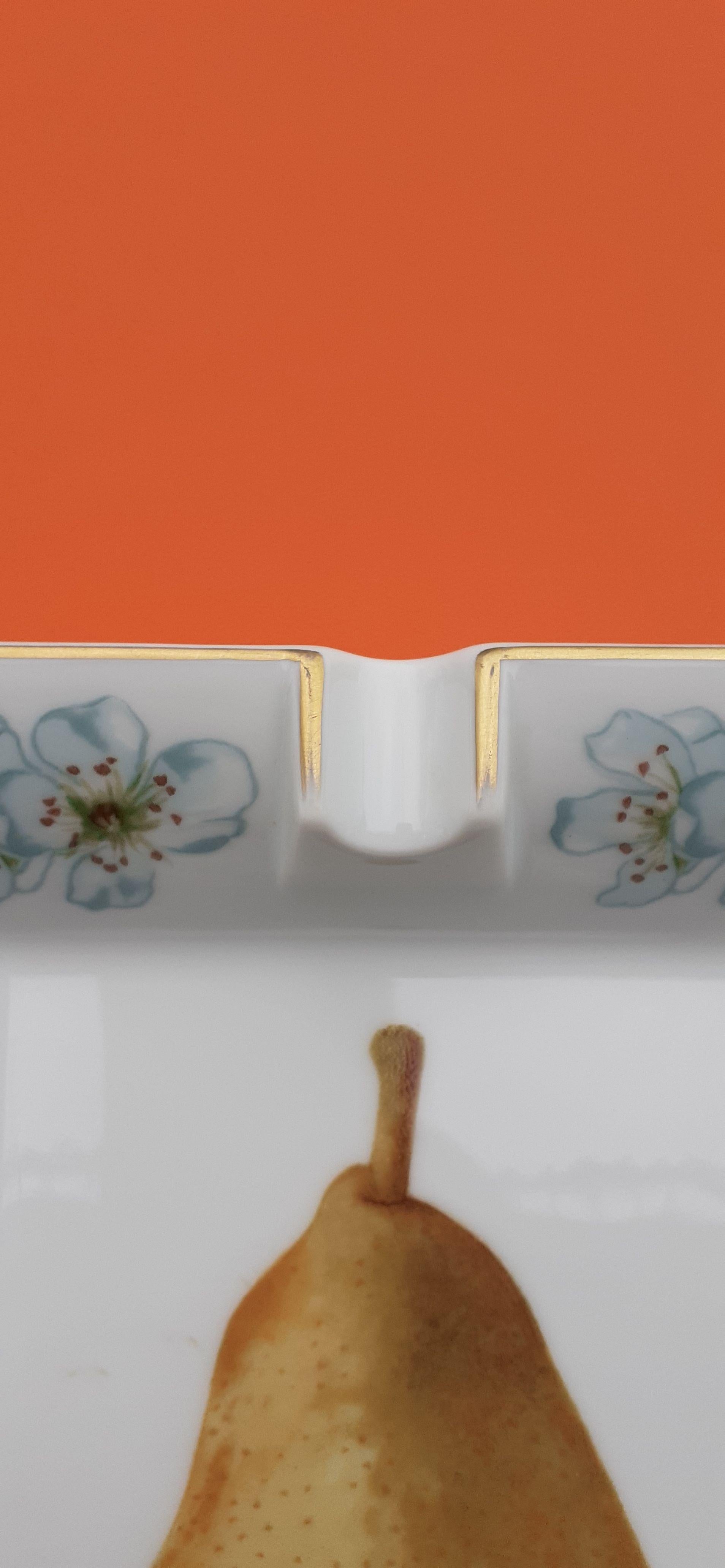 Rare Hermès Cigar Ashtray Change Tray in Porcelain Pear and Pear Blossoms For Sale 8