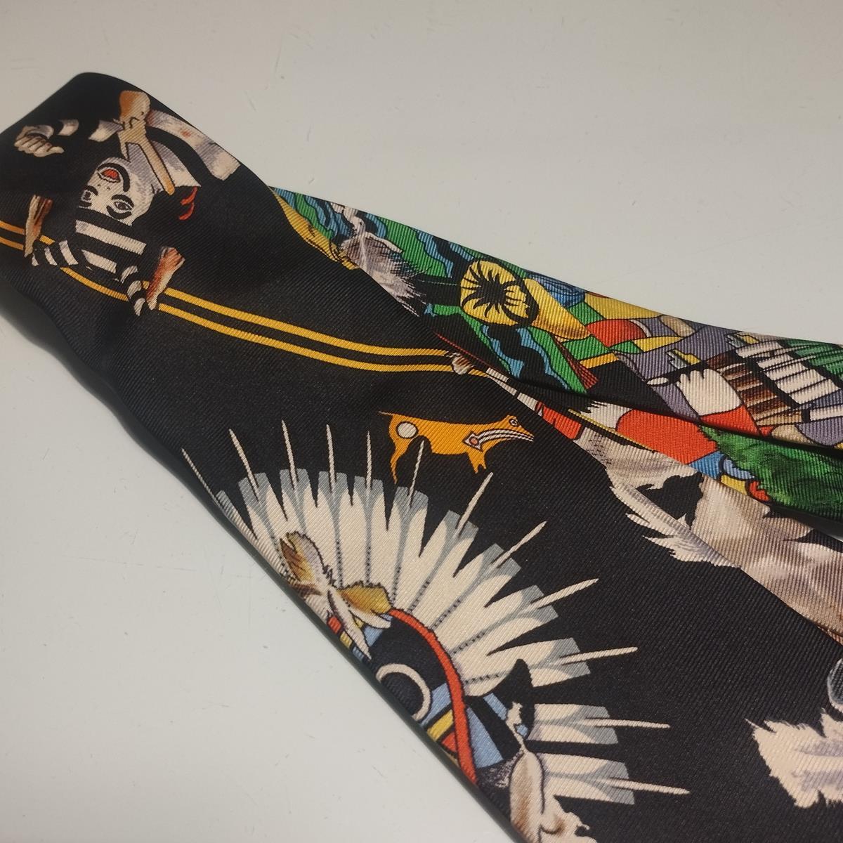 Rare Hermès Circus Tie In Excellent Condition For Sale In Gazzaniga (BG), IT