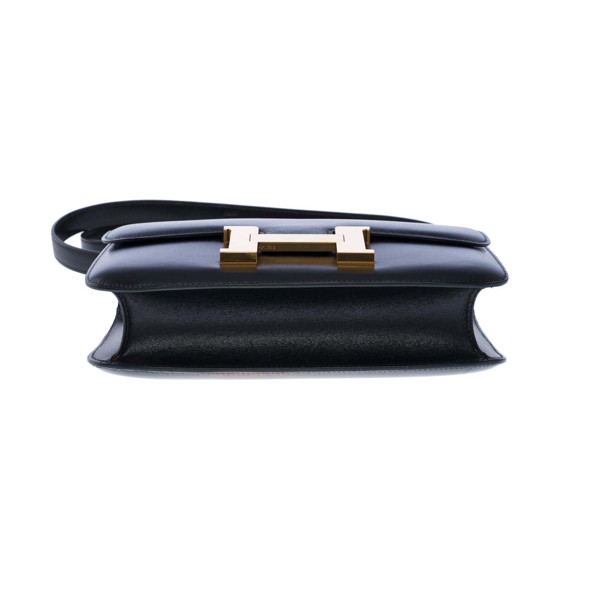 Rare Hermès Constance 23 shoulder bag in  Black Box Calfskin Leather , GHW For Sale 6