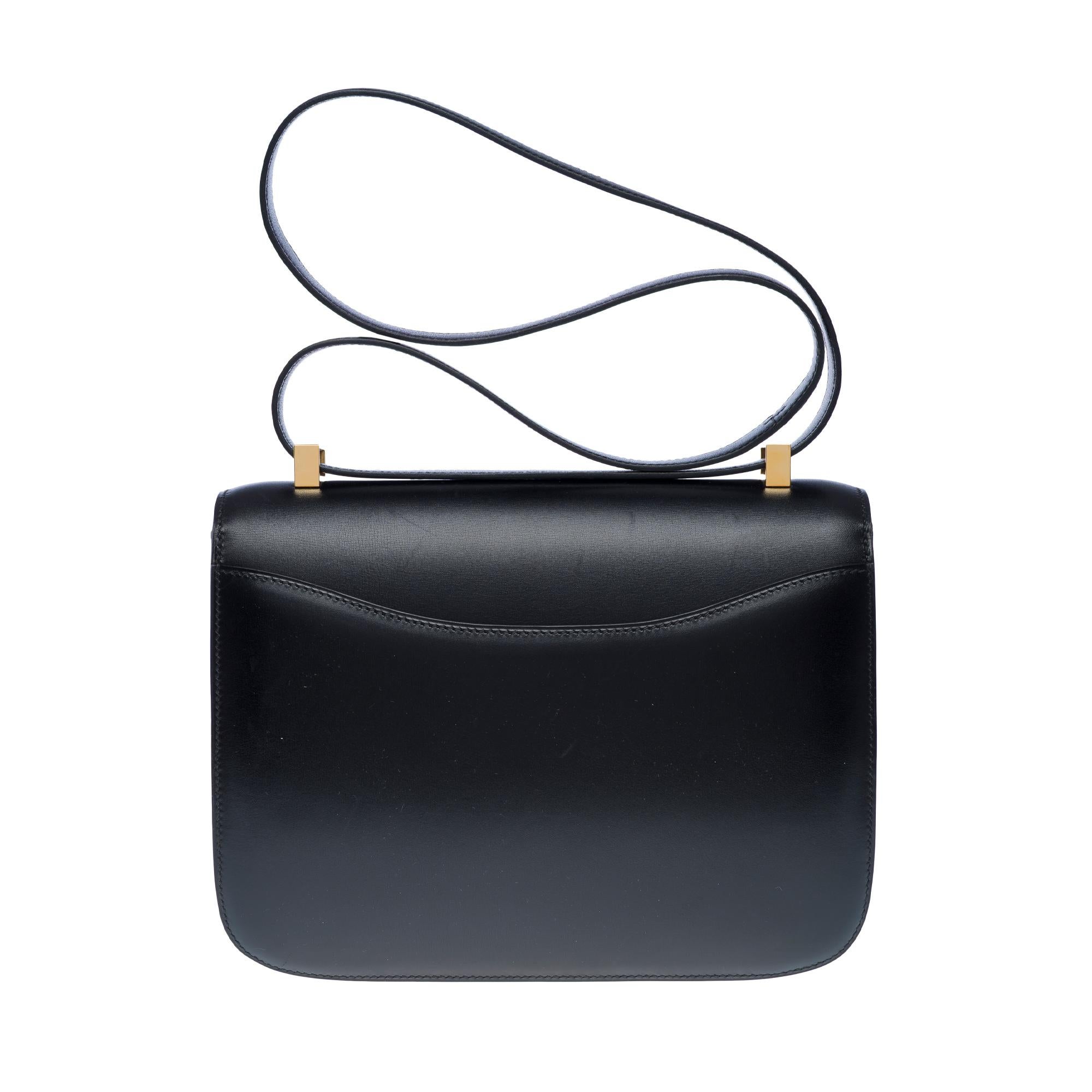 Rare Hermès Constance 23 shoulder bag in  Black Box Calfskin Leather , GHW In Excellent Condition For Sale In Paris, IDF