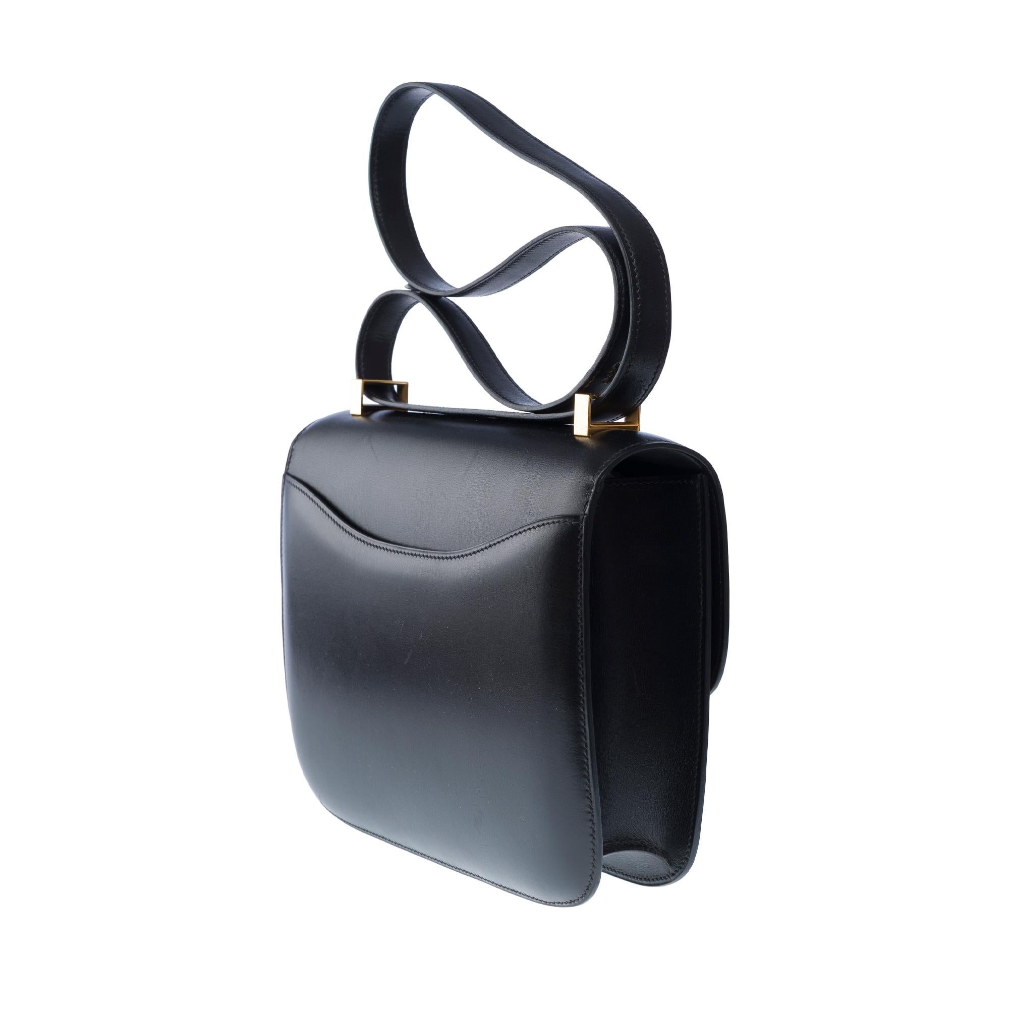 Rare Hermès Constance 23 shoulder bag in  Black Box Calfskin Leather , GHW For Sale 1