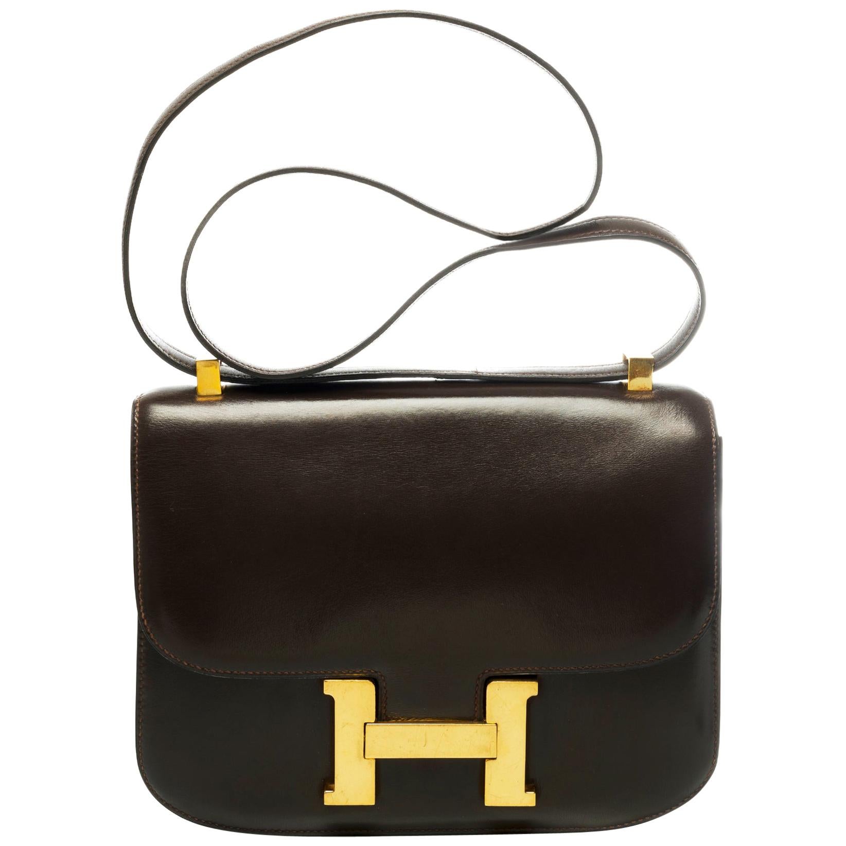 Rare Hermes Constance 23 shoulder bag in brown calfskin with gold hardware !