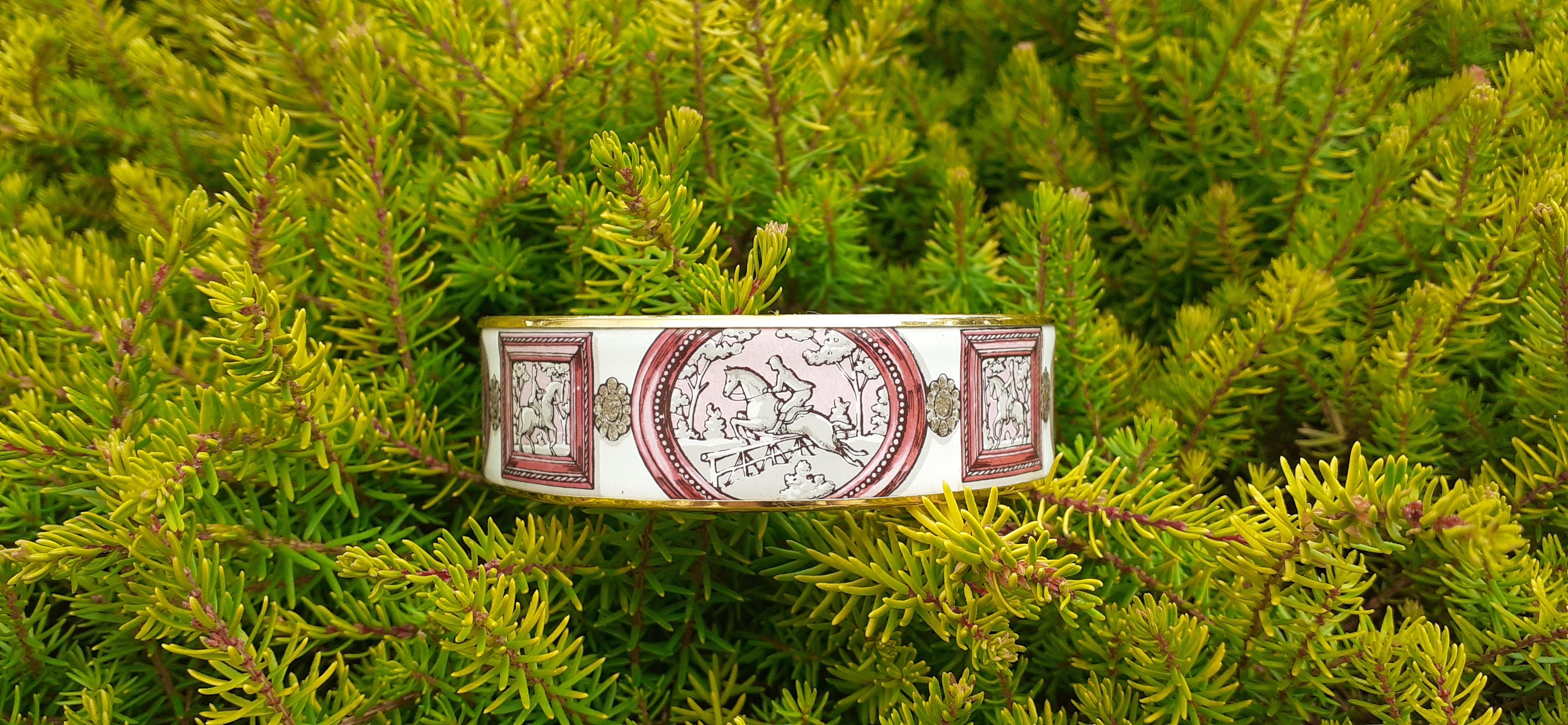 Rare bracelet Hermès en émail Wedgwood rose Taille GM 70 Pour femmes en vente