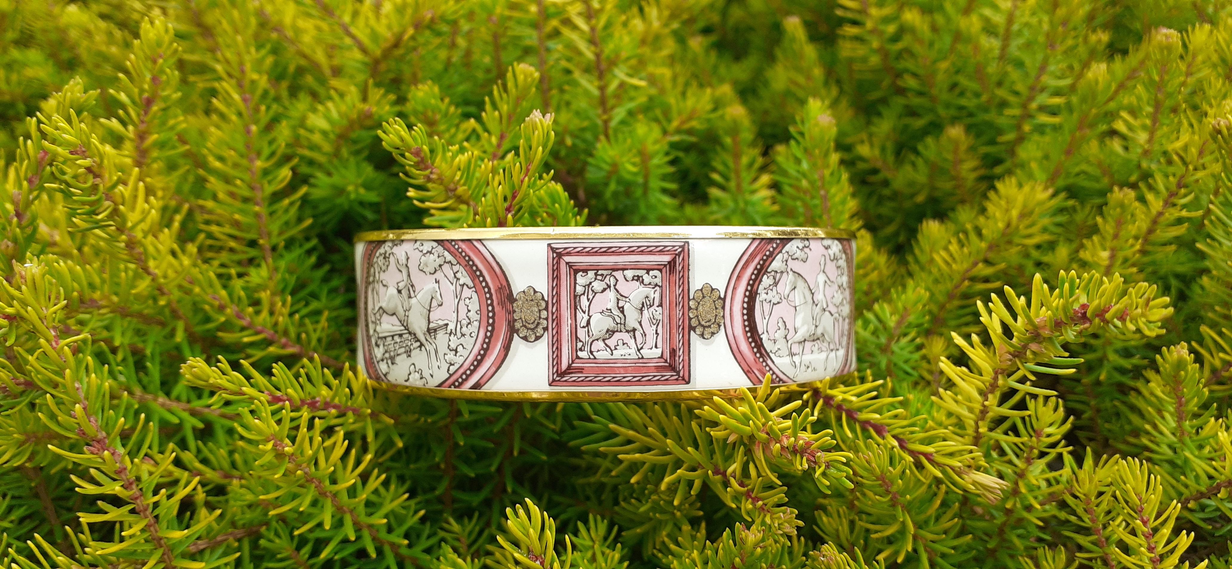 Women's Rare Hermès Enamel Bracelet Wedgwood Pink Ghw Size GM 70 For Sale