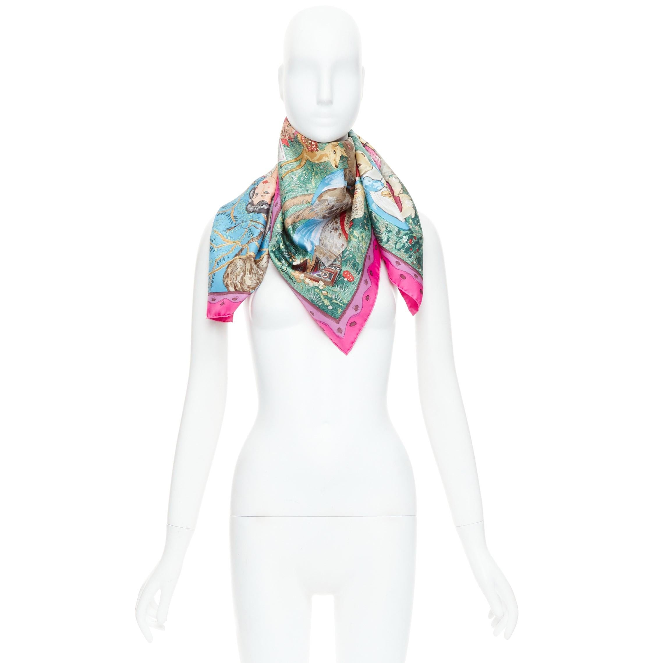 Seltener HERMES Fairytales Philippe Dauchez Carre Schal mit rosa Twill-Druck 90cm
Referenz: SNKO/A00518
Marke: Hermes
Modell: Carr 90cm
Collection'S: Märchen
MATERIAL: Seide
Farbe: Rosa, Mehrfarbig
Muster: Karikatur
Zusätzliche Details: Der Autor