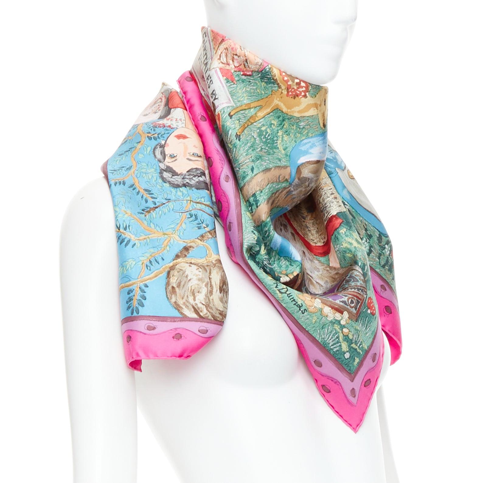 Seltener HERMES Fairytales Philippe Dauchez Carre Schal mit rosa Twill-Druck 90cm (Grau) im Angebot