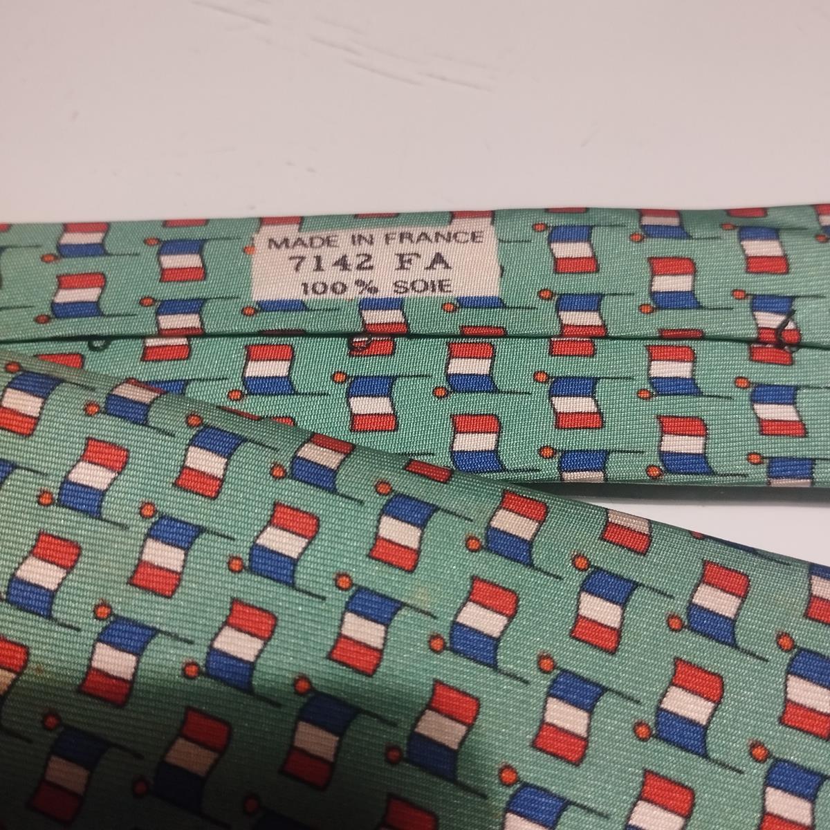 Rare Hermès French Flag Silk Tie In Excellent Condition For Sale In Gazzaniga (BG), IT