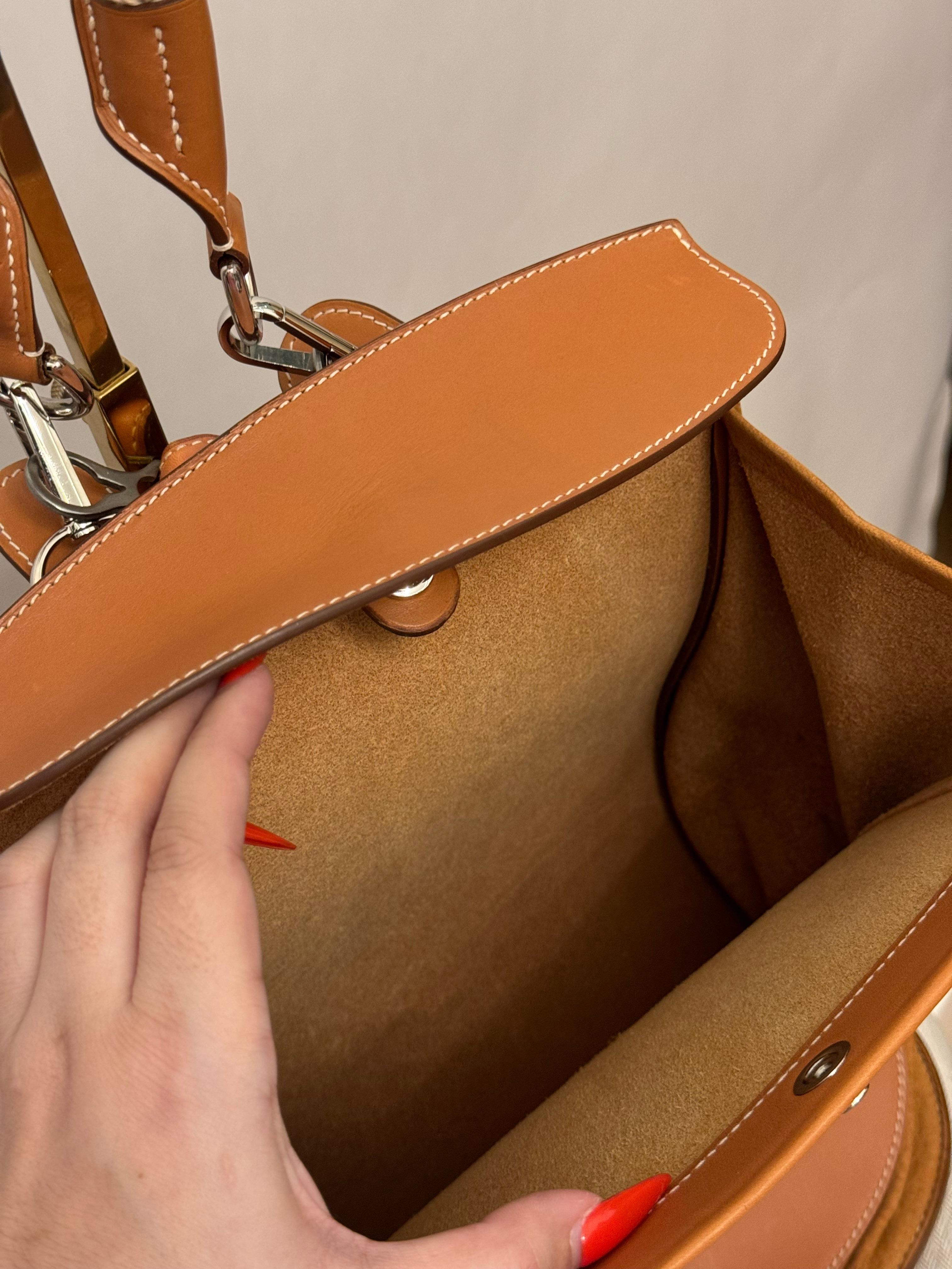 Rara borsa/zaino Hermes in pelle dorata Sherpa in vendita 3