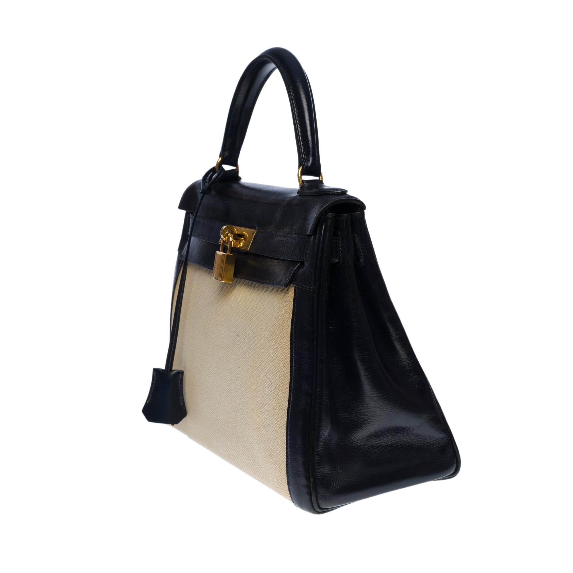 Seltene Hermès Kelly 28 Handtasche aus beigem Canvas und marineblauem Kalbsleder, GHW (Beige) im Angebot