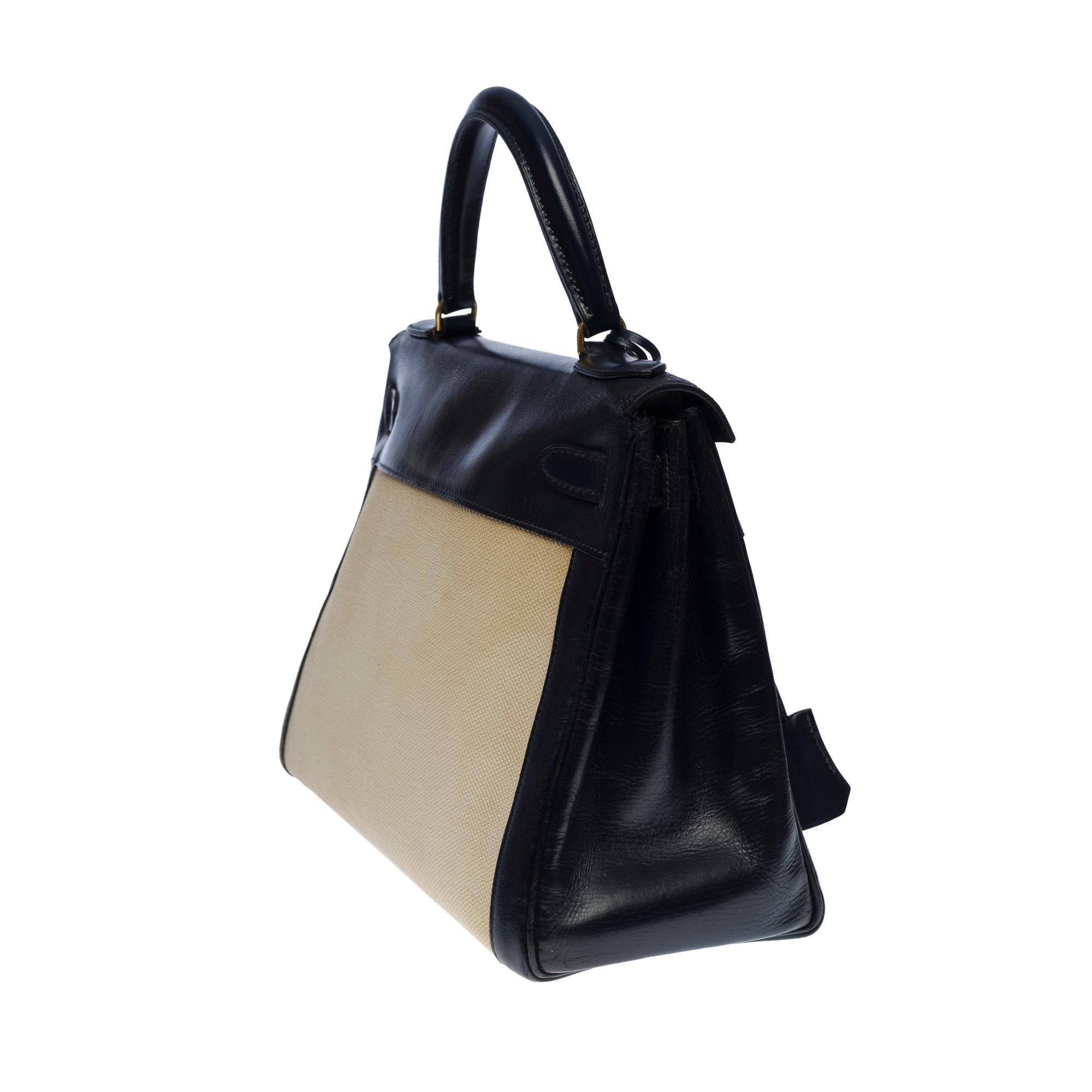 Rare Hermès Kelly 28 handbag in beige canvas and navy blue calf leather, GHW In Fair Condition For Sale In Paris, IDF