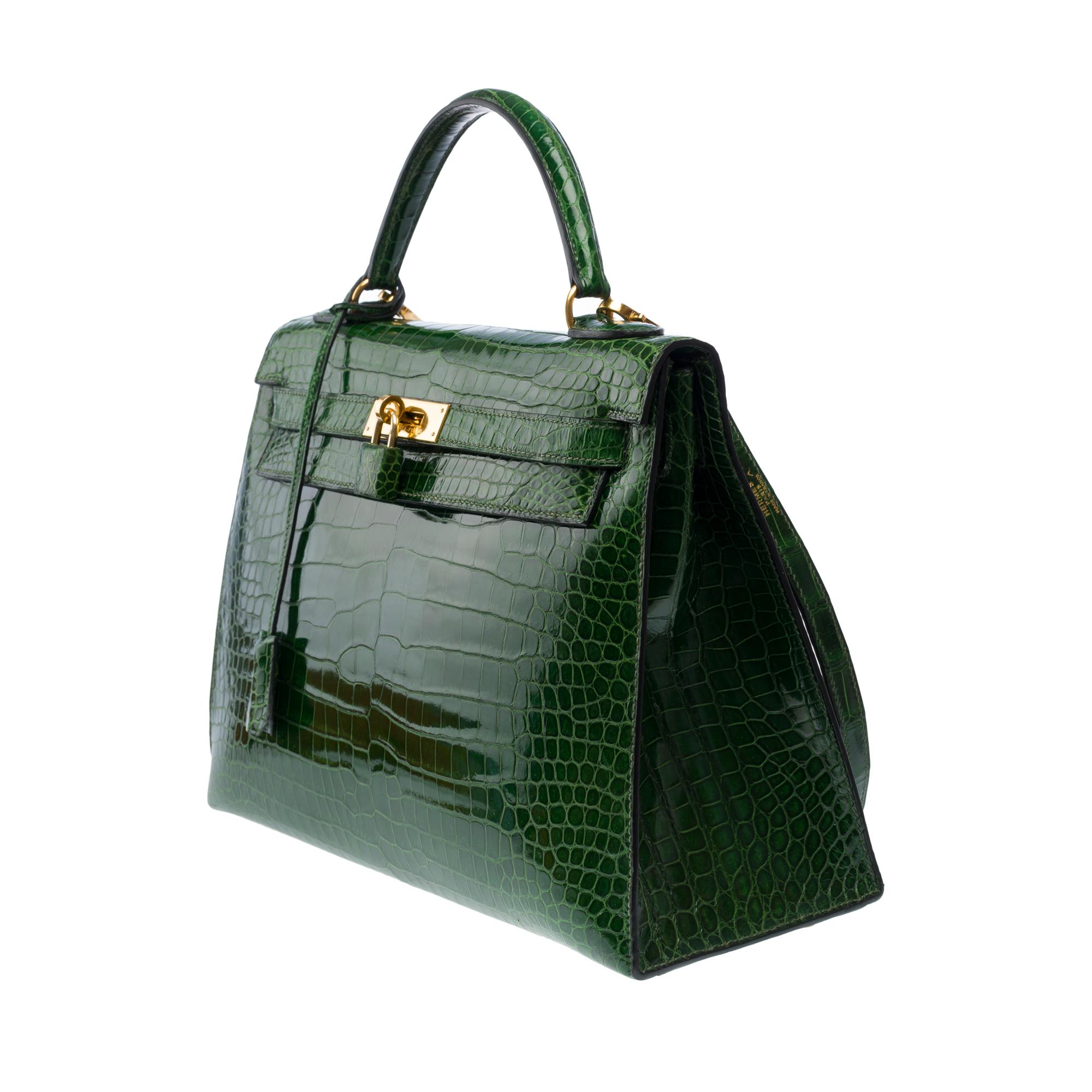 Women's Rare Hermès Kelly 32 saddle handbag strap in Green Emerald Crocodilylus , GHW