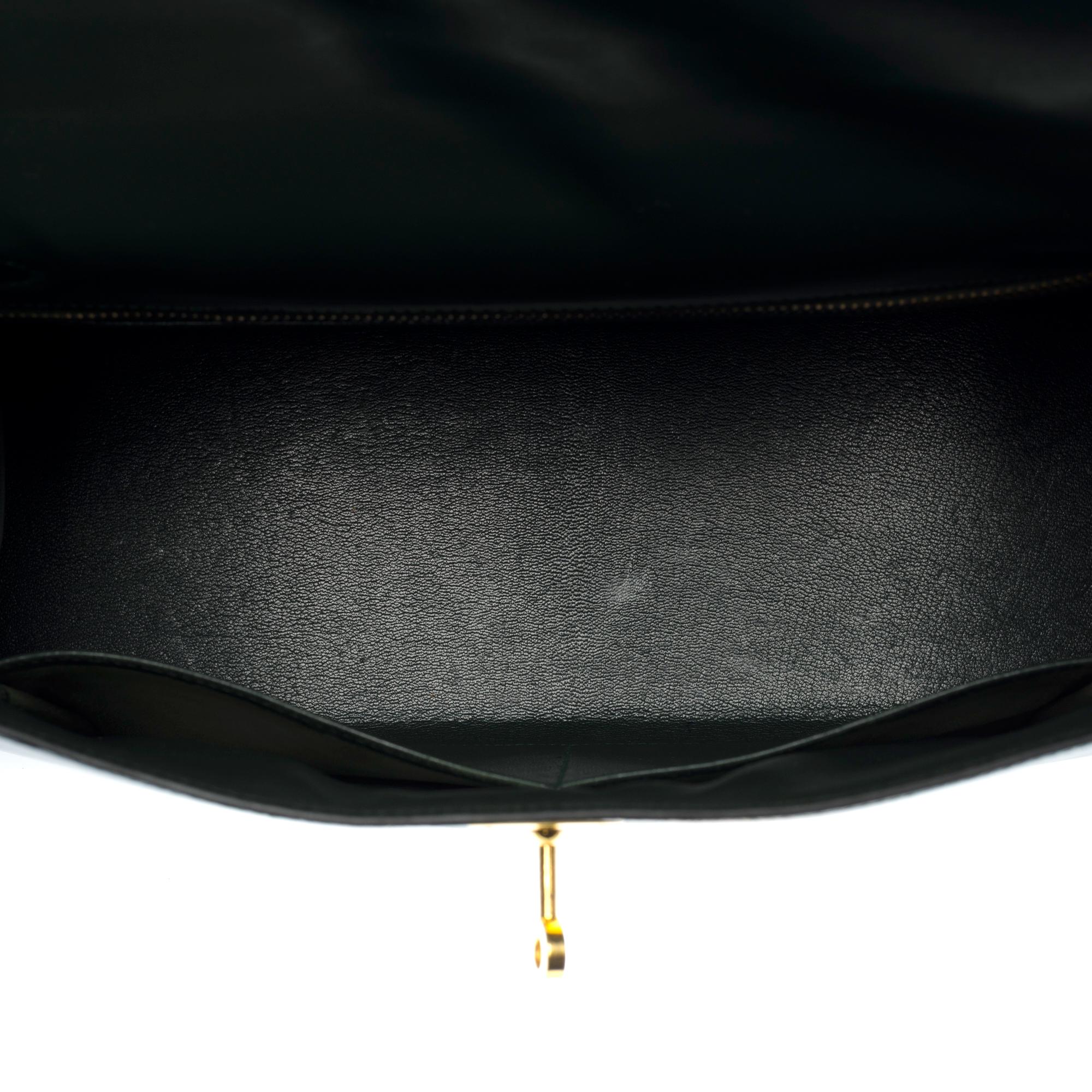 Rare Hermès Kelly 32 sellier handbag double straps in green box calf leather, GHW en vente 5