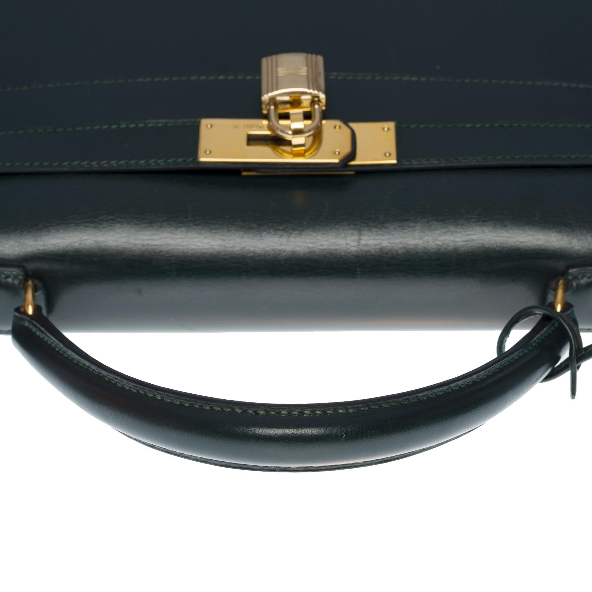 Rare Hermès Kelly 32 sellier handbag double straps in green box calf leather, GHW en vente 6
