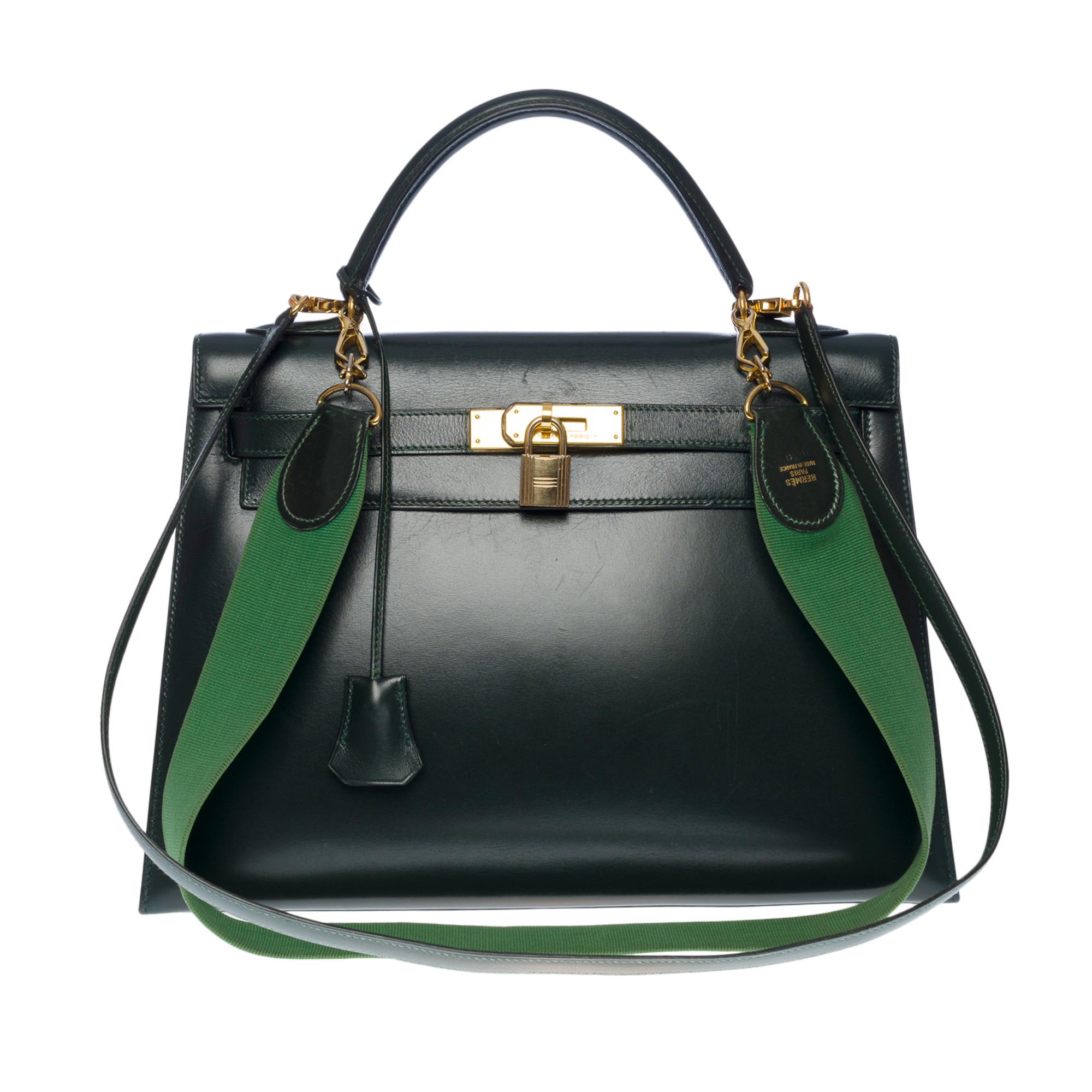 Noir Rare Hermès Kelly 32 sellier handbag double straps in green box calf leather, GHW en vente