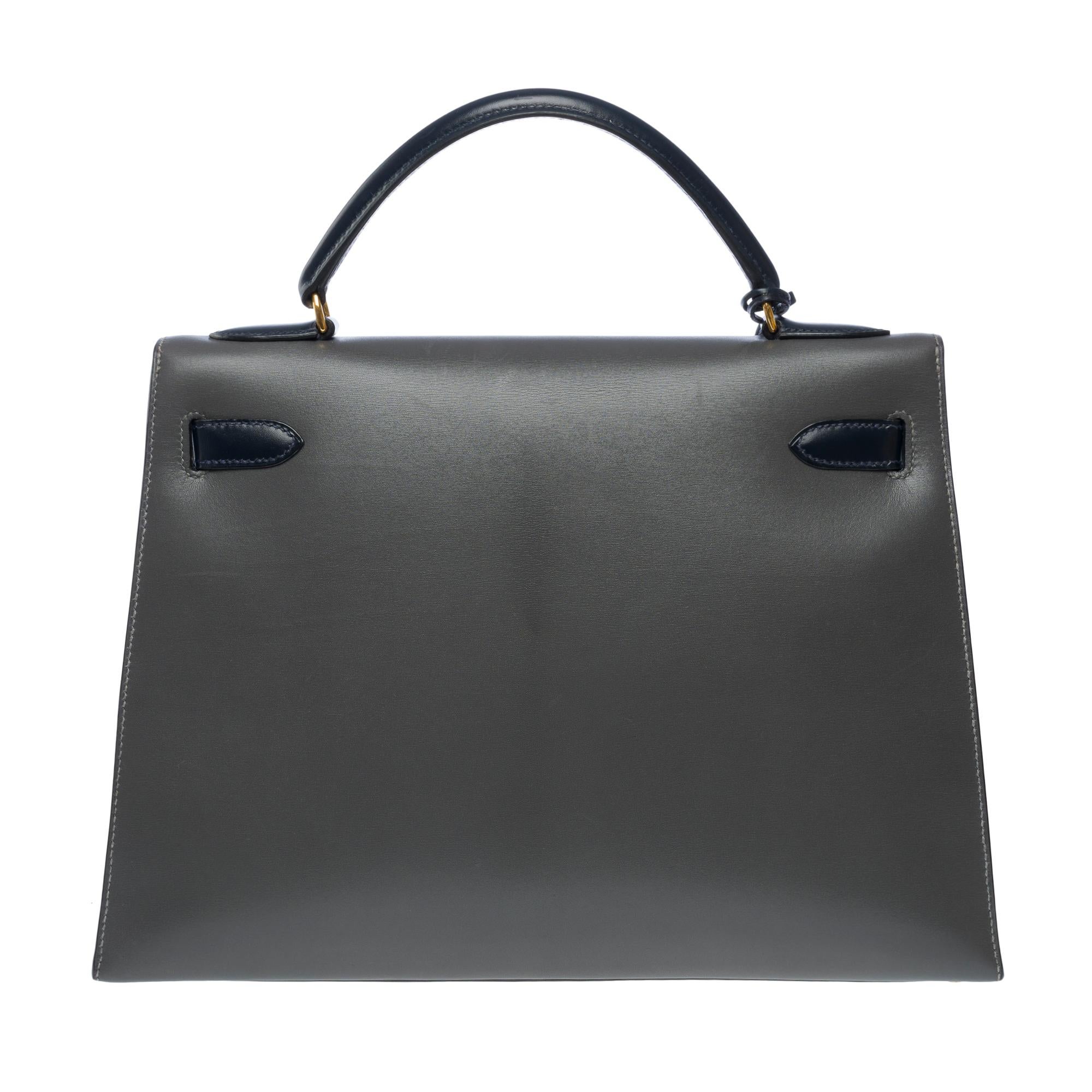 Rare Hermès Kelly 32 sellier handbag strap in Navy & Black calfskin leather, GHW In Good Condition In Paris, IDF