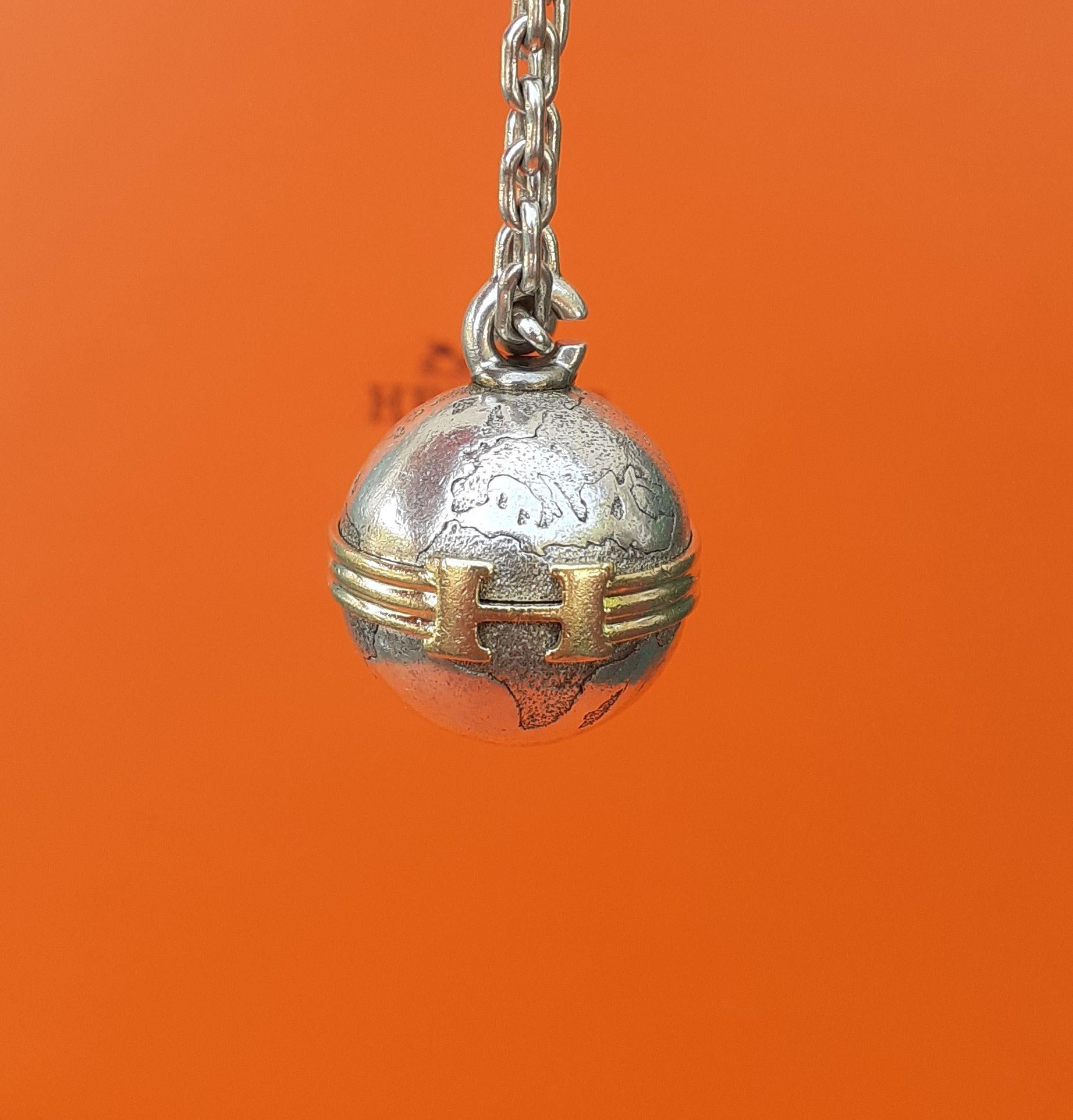 Rare Hermès Keychain Key Holder Globe Shape in Silver  For Sale 7