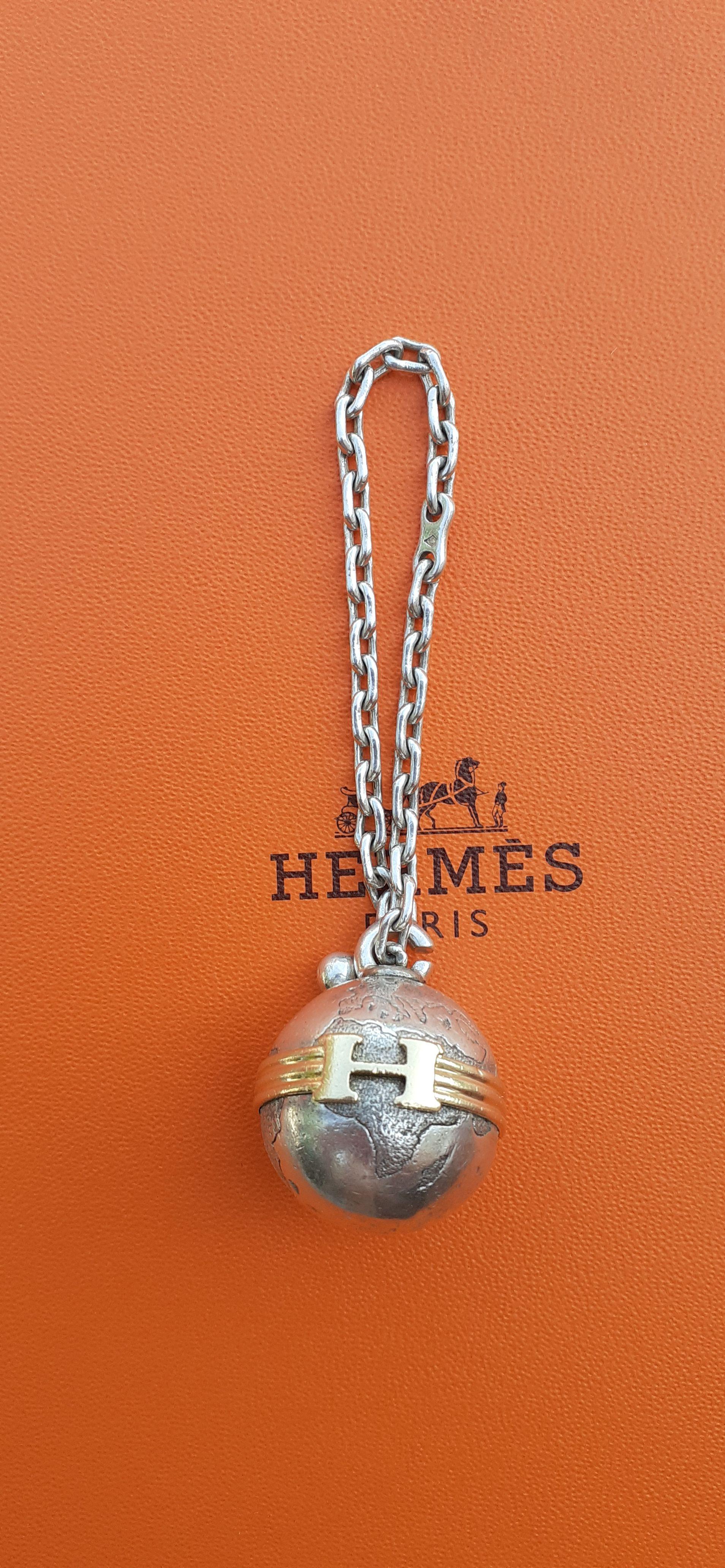 Rare Hermès Keychain Key Holder Globe Shape in Silver  For Sale 6