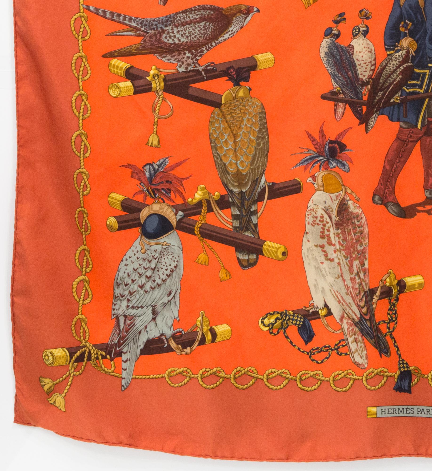 Rare Hermes Les Oiseaux Du Roy by Cathy Latham Silk Scarf In Good Condition In Paris, FR