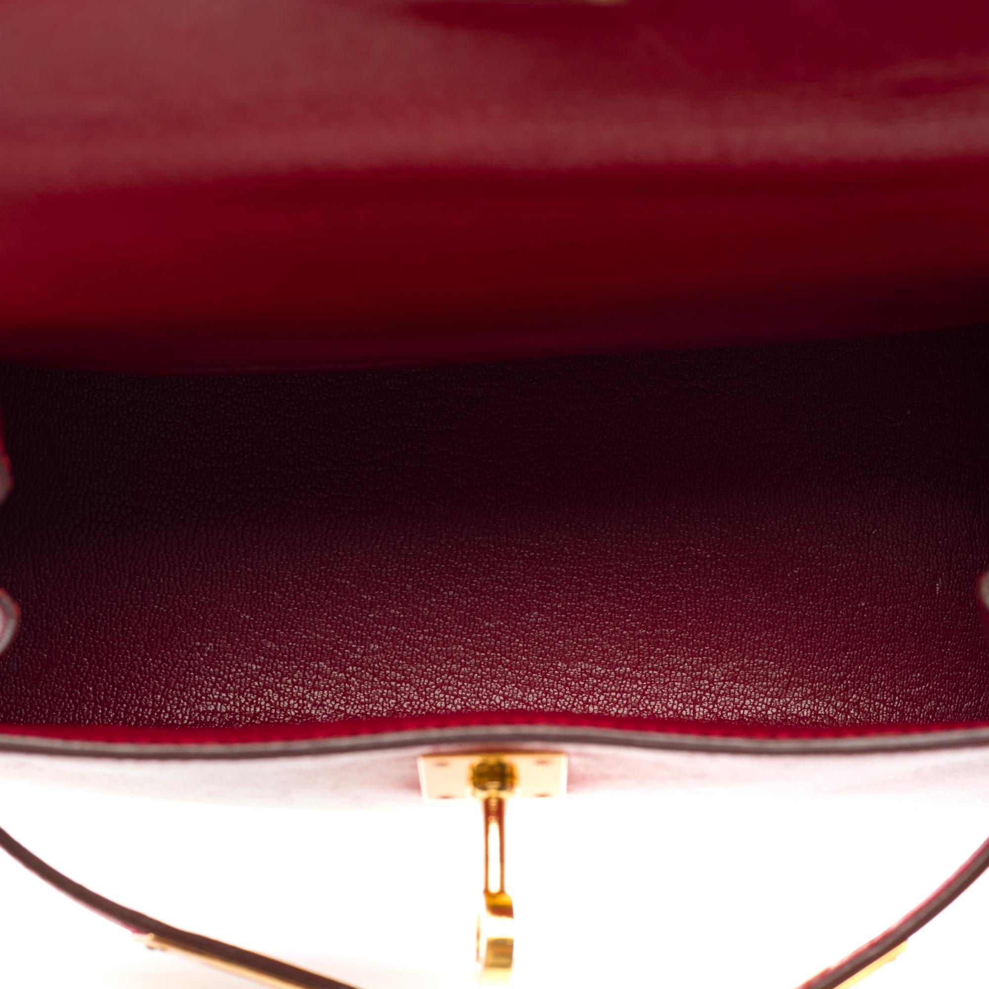 Rare Hermès Mini Kelly 20cm sac à main double bandoulière en cuir de veau boîte H rouge, GHW en vente 5