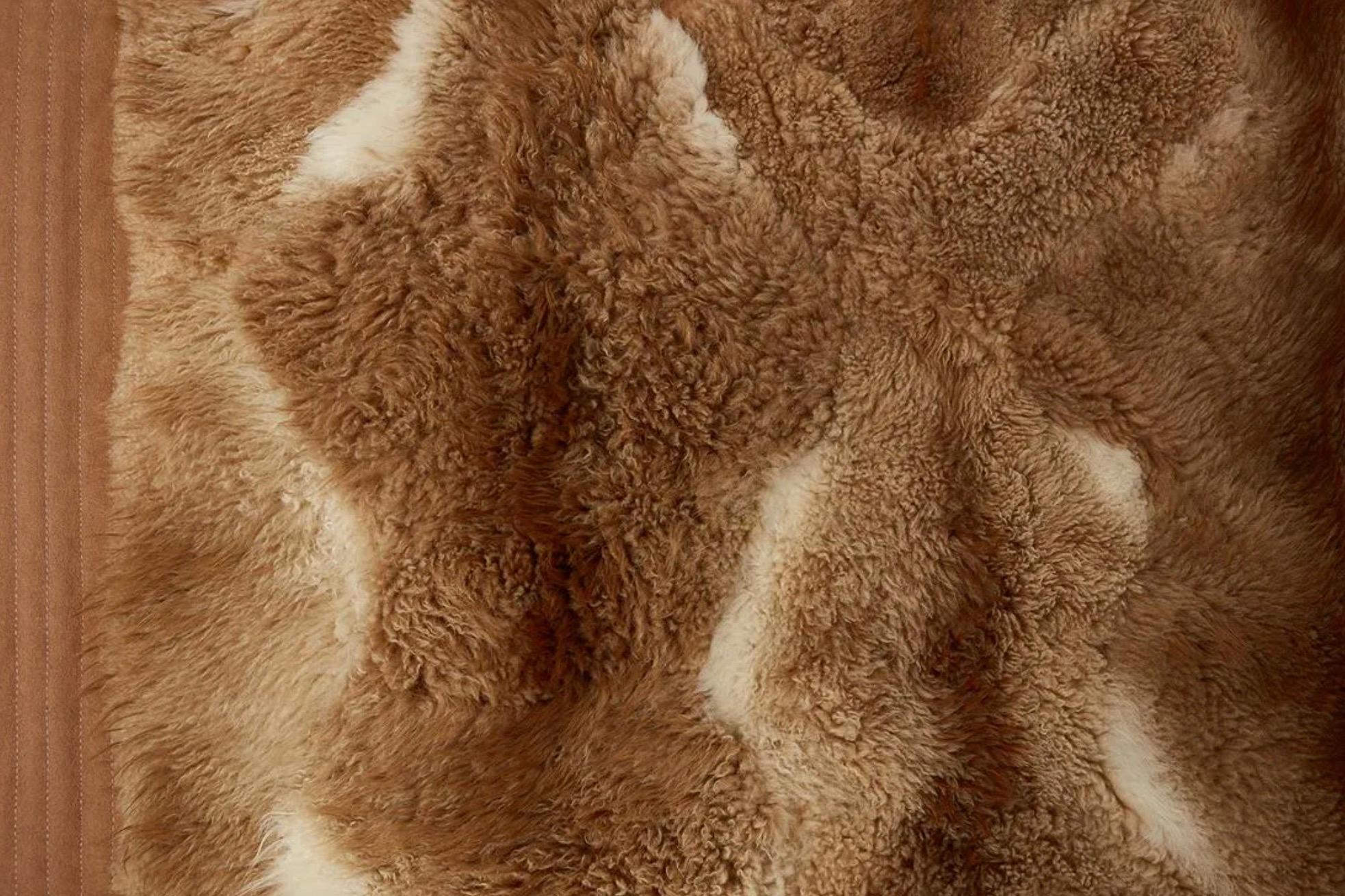 Rare Hermès Paris Guanaco Fur and Wool Blanket, c 1980s France, Signed en vente 1