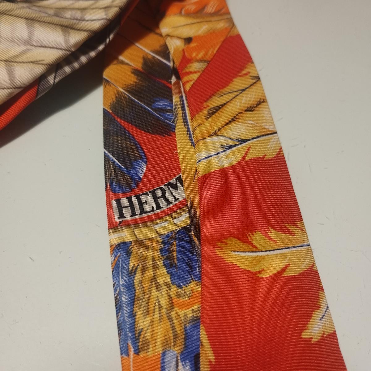 Men's Rare Hermès Peacock Plumes Silk Tie For Sale