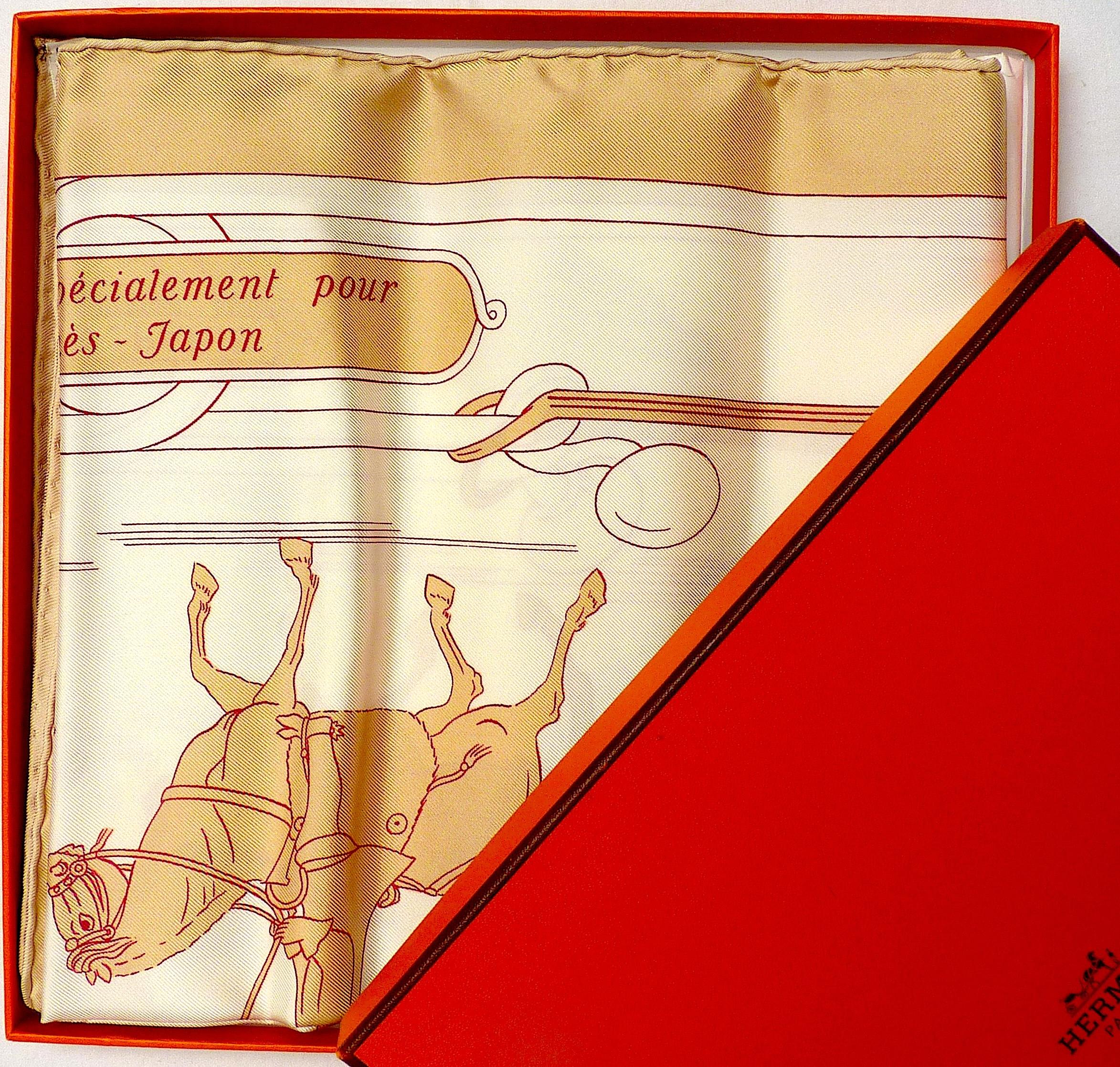 Rara Bufanda Hermes Edición Especial Equitación Japonesa Impresa para Hermes Japón en Nuevo estado para la venta en CHAMPEAUX-SUR-SARTHE, FR