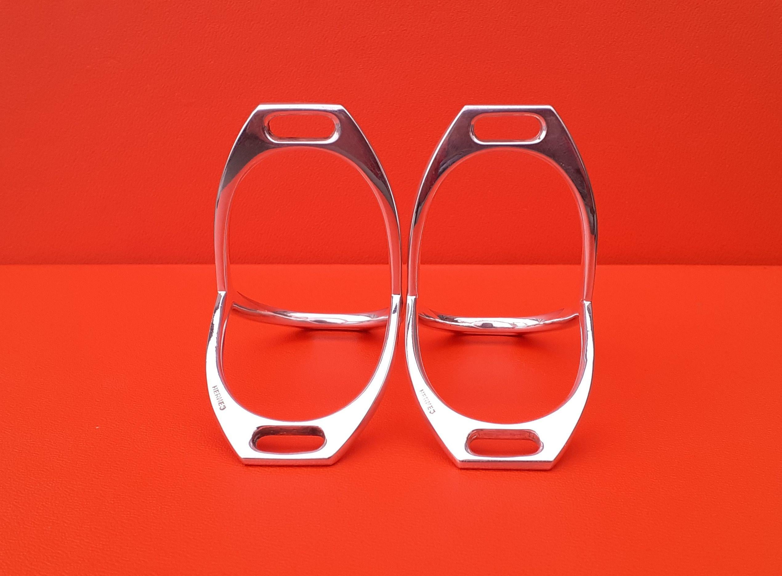 Rare Hermès Set of 2 Napkin Rings Stirrups Shaped in Silver For Sale 12