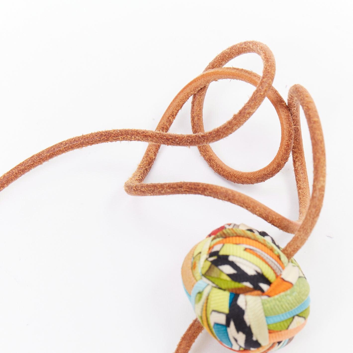 Beige raro HERMES Silk Et Cuir Pompons Bag Charm pompon in pelle charme da borsa in vendita