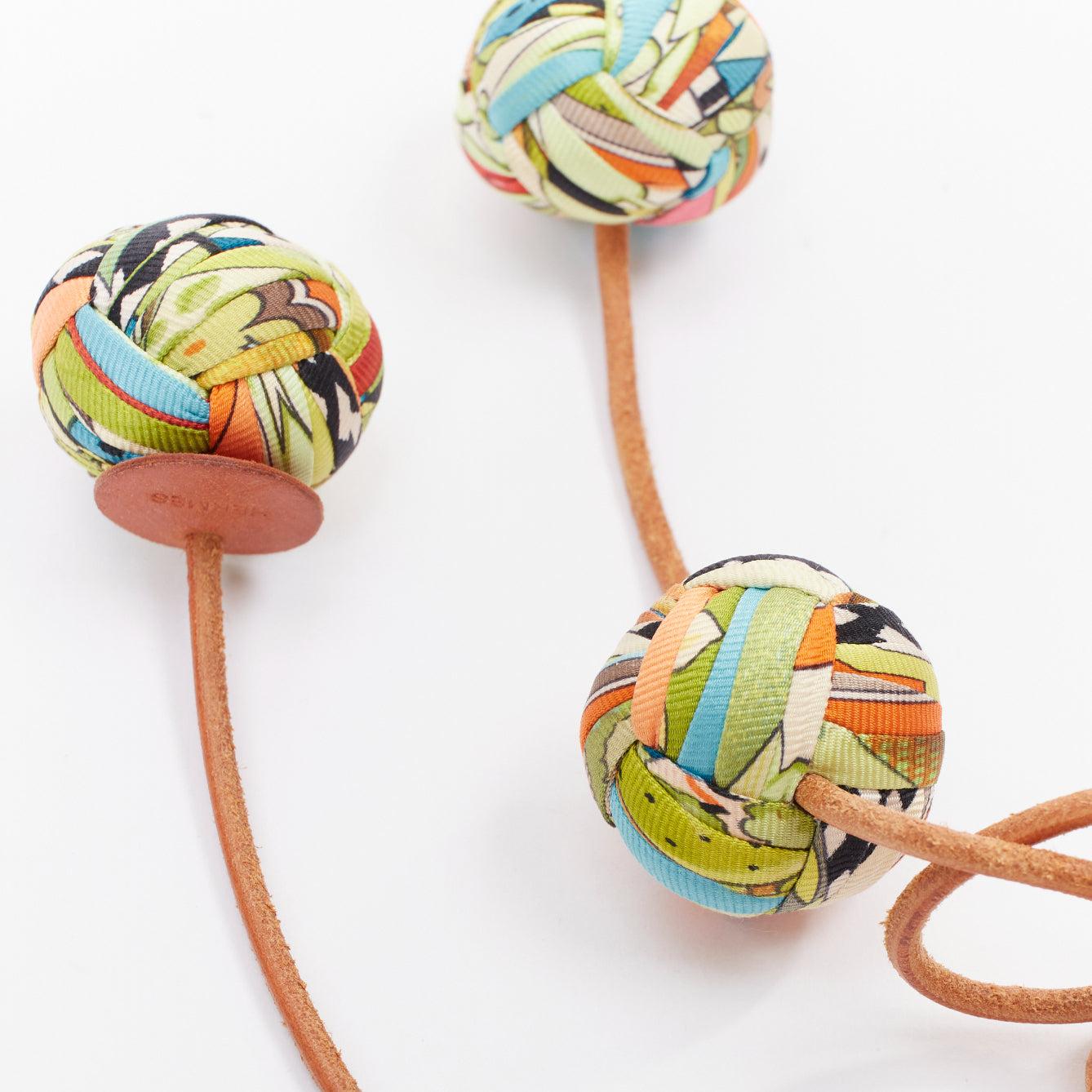 raro HERMES Silk Et Cuir Pompons Bag Charm pompon in pelle charme da borsa In condizioni ottime in vendita a Hong Kong, NT